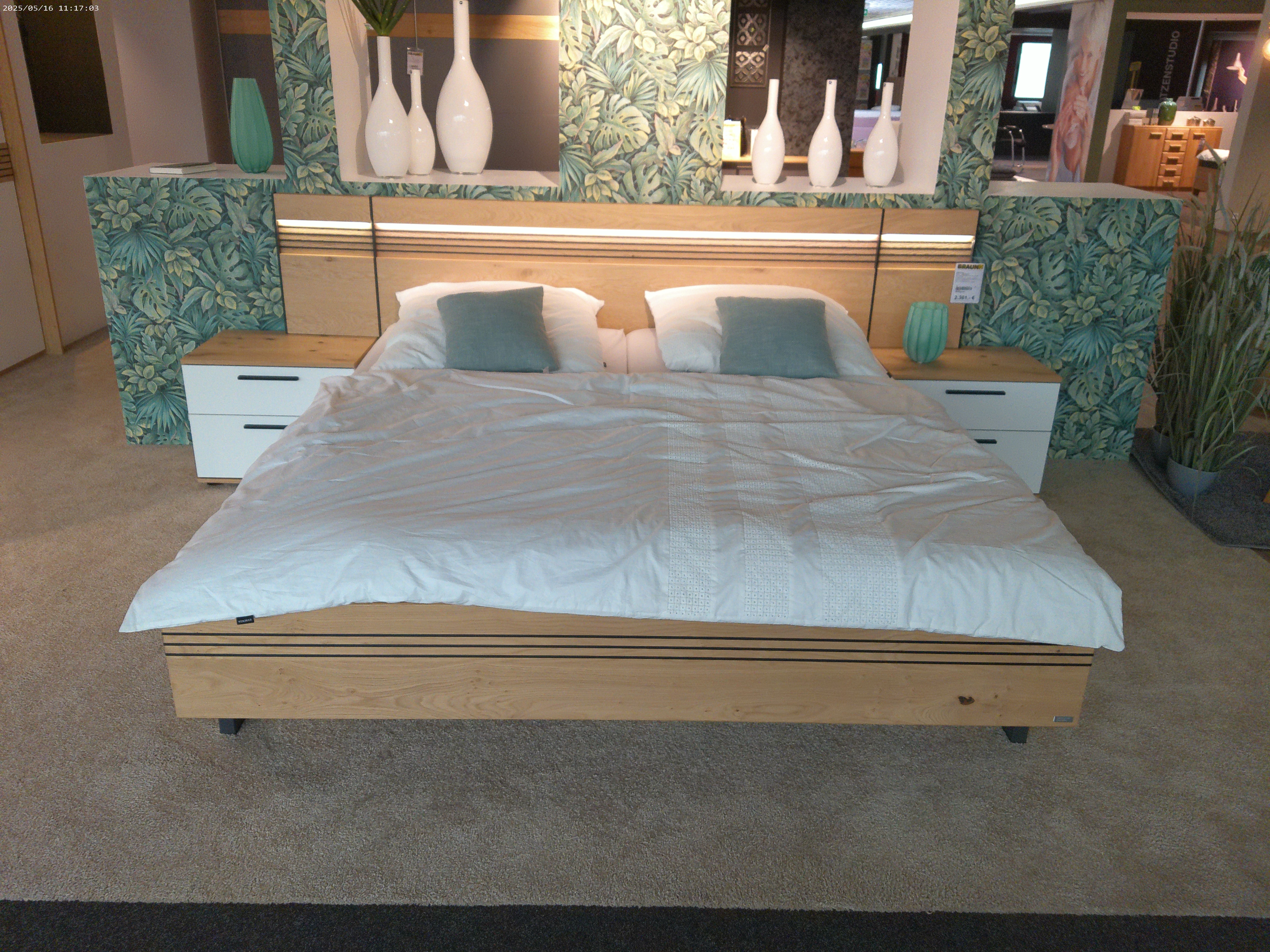 Schlafzimmer Balkeneiche furniert, Abs. Lack weiß