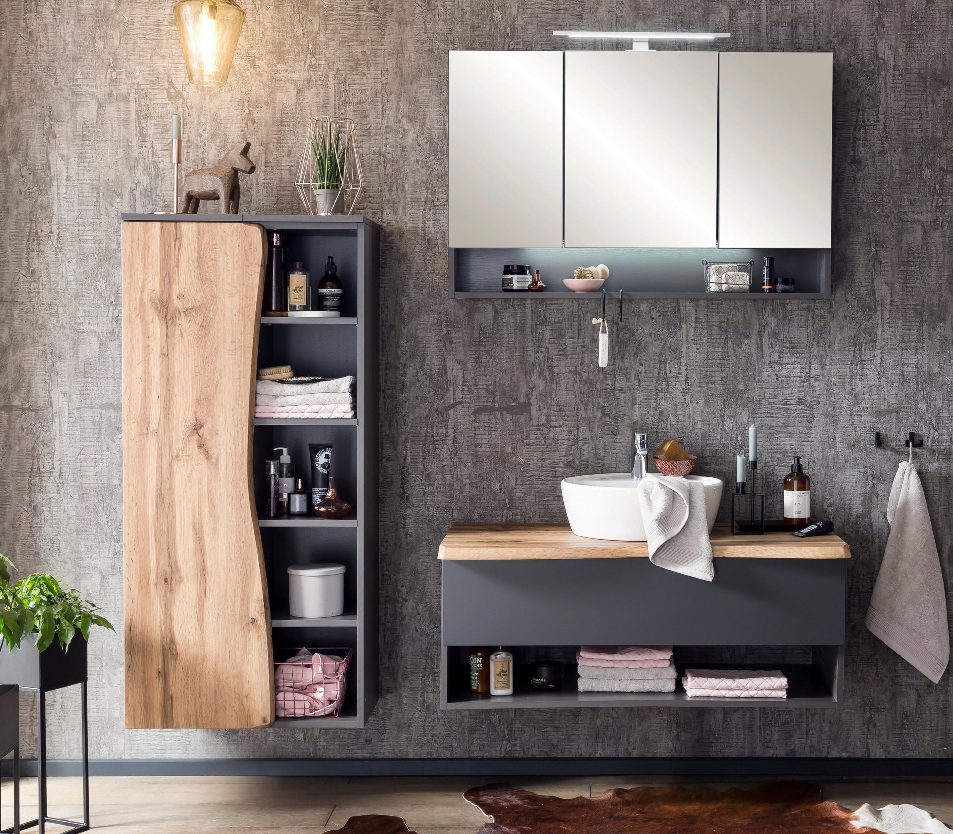 Spiegelschrank, Bogen