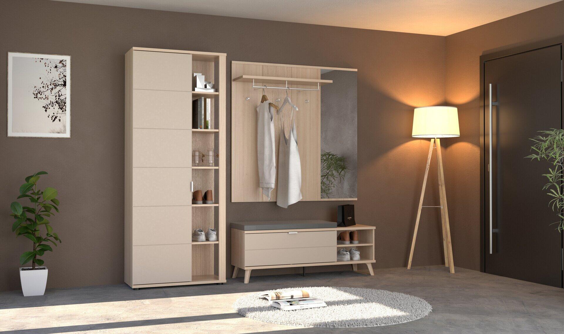Garderoben-Kombi Basel-G aus Eiche und Cashmere mit Schrank, Wandkonsole mit Spiegel und Kleiderstange sowie Sitzbank mit Stauraum, perspektivisch leicht schräg aufgenommen.