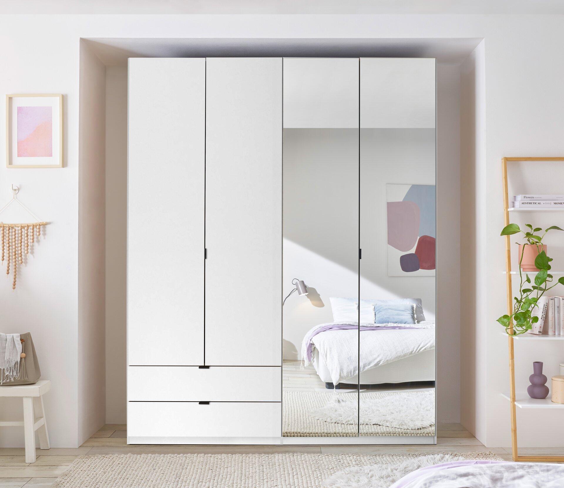Kleiderschrank, Norte