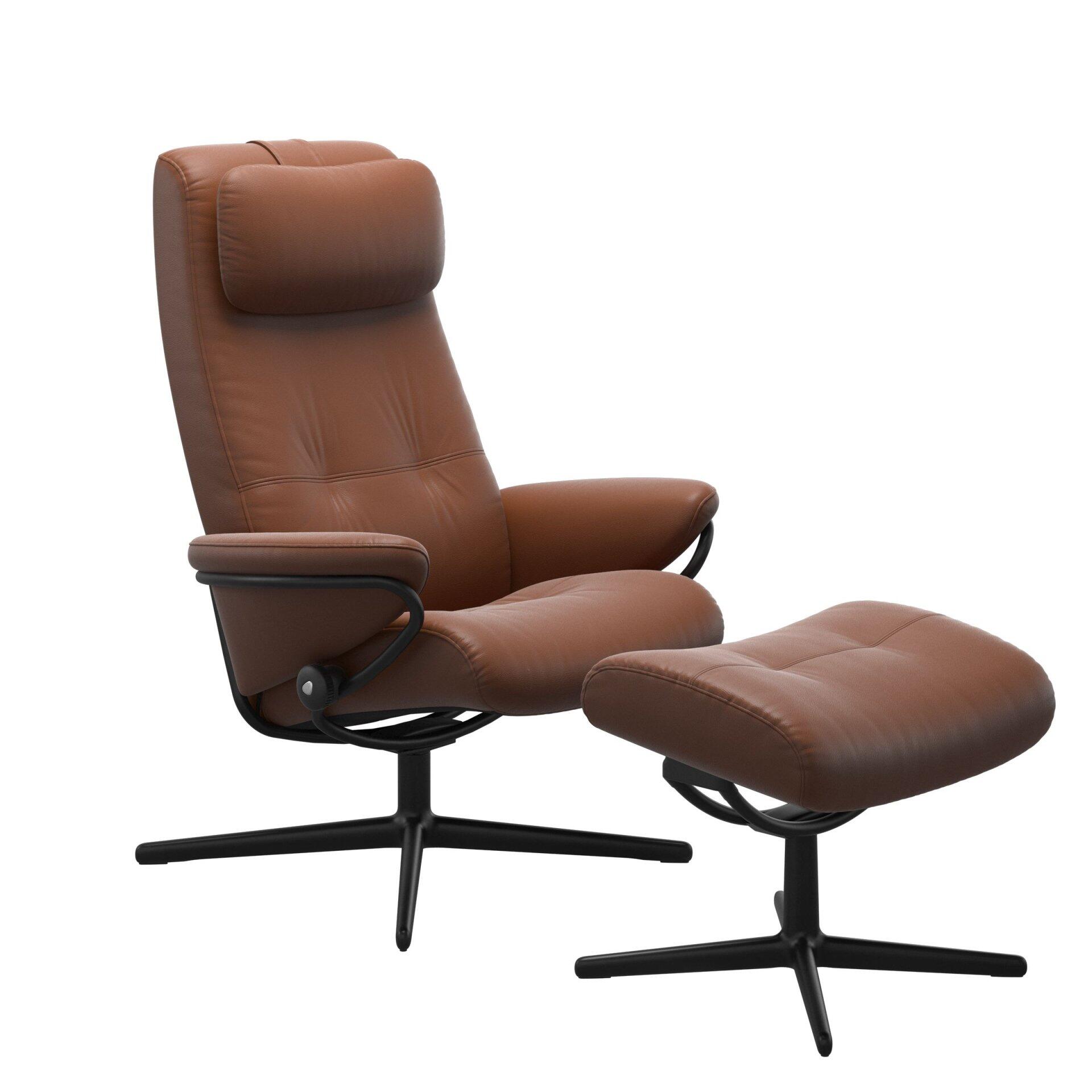 Relaxsessel Berlin mit Fußhocker auf Sternfuß-Gestell, zeigt eine seitliche Ansicht mit hoher Rückenlehne und Schaukel- oder Relax-Funktion.