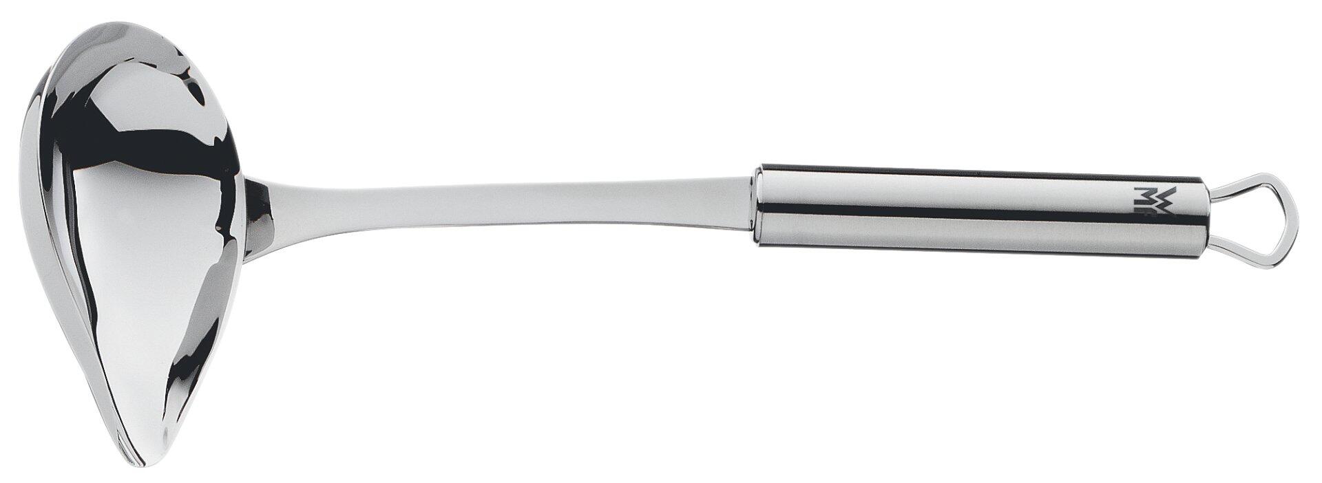 Gießlöffel Profi Plus von WMF: Edelstahl-Kochlöffel mit tiefem, ovalem Löffelkopf und elegantem, langen Stiel mit Hängevorrichtung.
