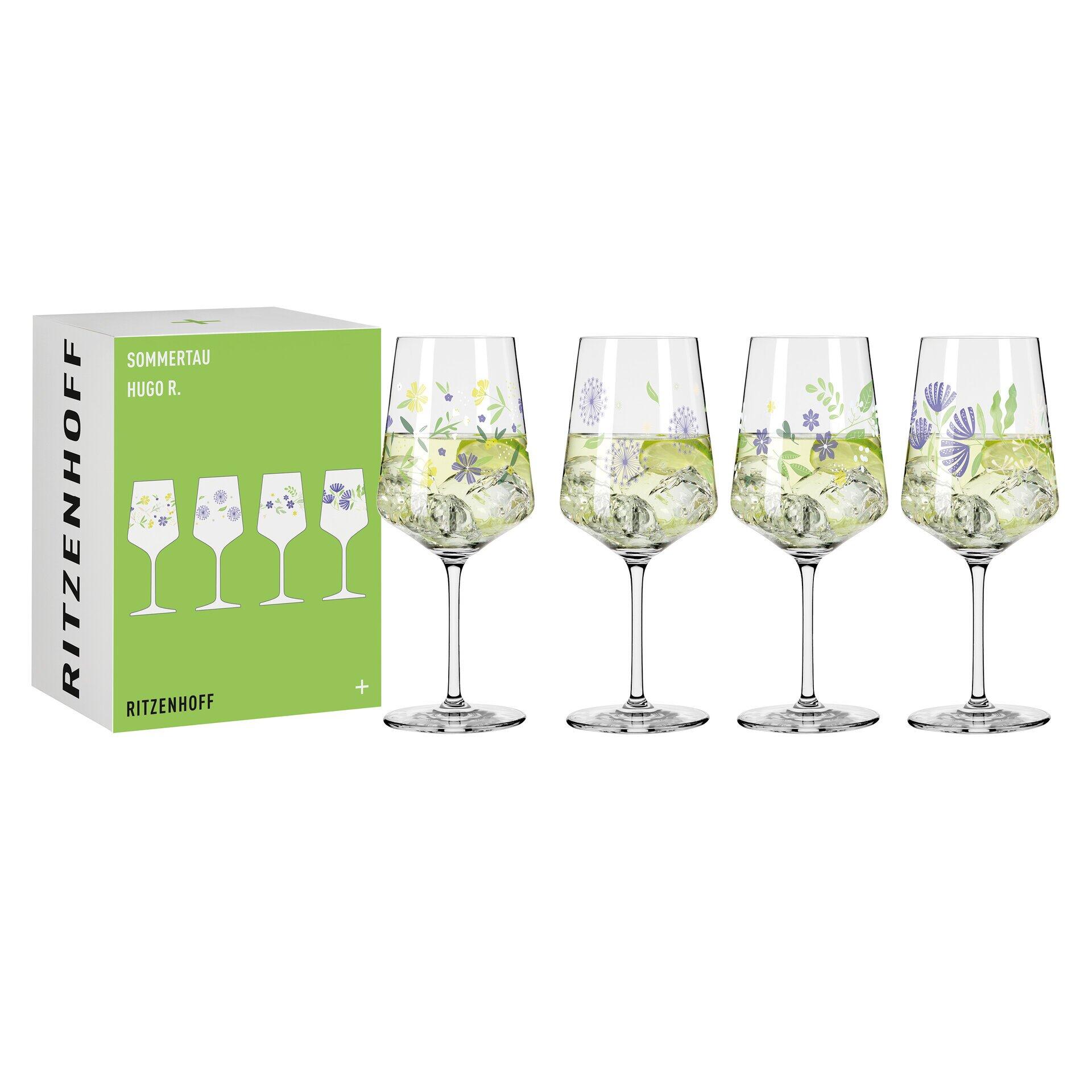 Vier Aperitifgläser der Serie "Sommertaum" von RITZENHOFF mit blumiger Dekoration in Blau-, Grün- und Weißtönen, präsentiert in einer Geschenkbox und aus einer frontalen, leicht erhöhten Perspektive.