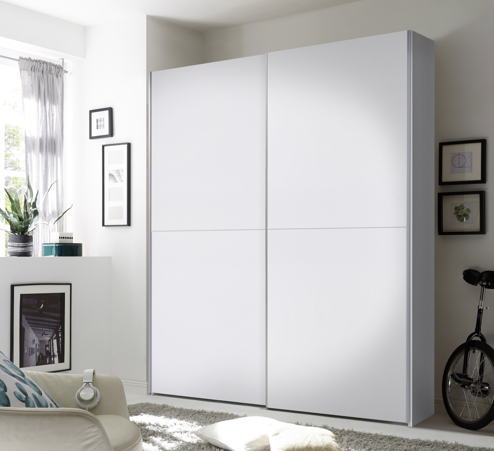 Schwebetürenschrank, Time