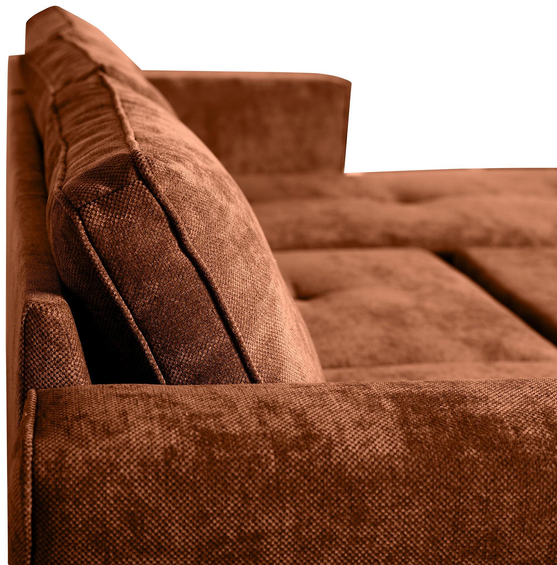 Detailaufnahme des Ecksofas Tokyo mit abgewinkelten Kissen und strukturiertem Stoff, die die bequeme Rückenlehne und die moderne Formgebung hervorhebt.