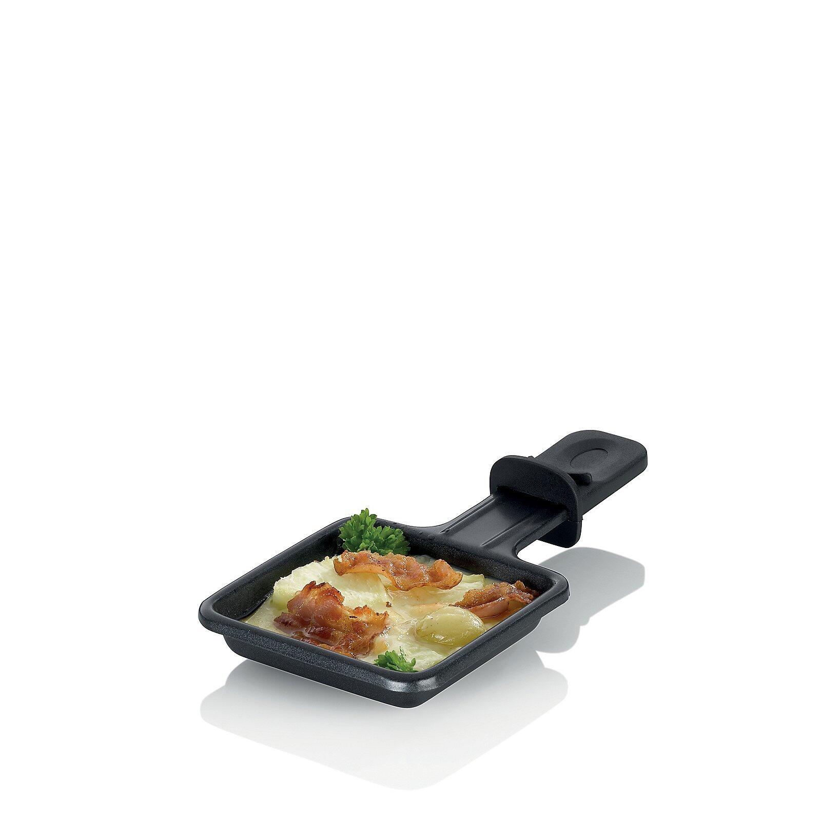 Raclette Juri – Frühstücks-Set in Schlüsselform mit Spiegelei, Speck und Kartoffelpüree auf kleiner Pfanne, dargestellt in schräg von oben zur besseren Detailansicht.