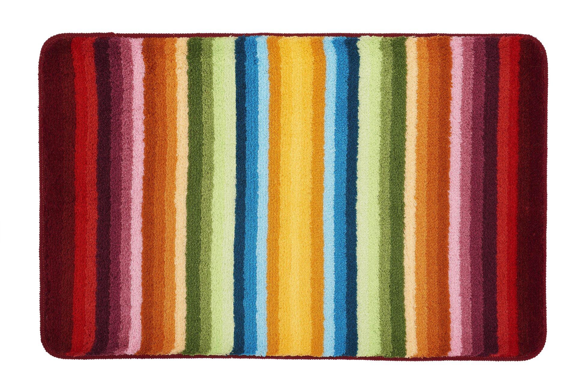 Badteppich Funky: Rechteckiger Teppich mit farbenfrohen, horizontalen Streifen in Rot, Pink, Grün, Blau und Gelb aus flauschigem Polyacryl.
