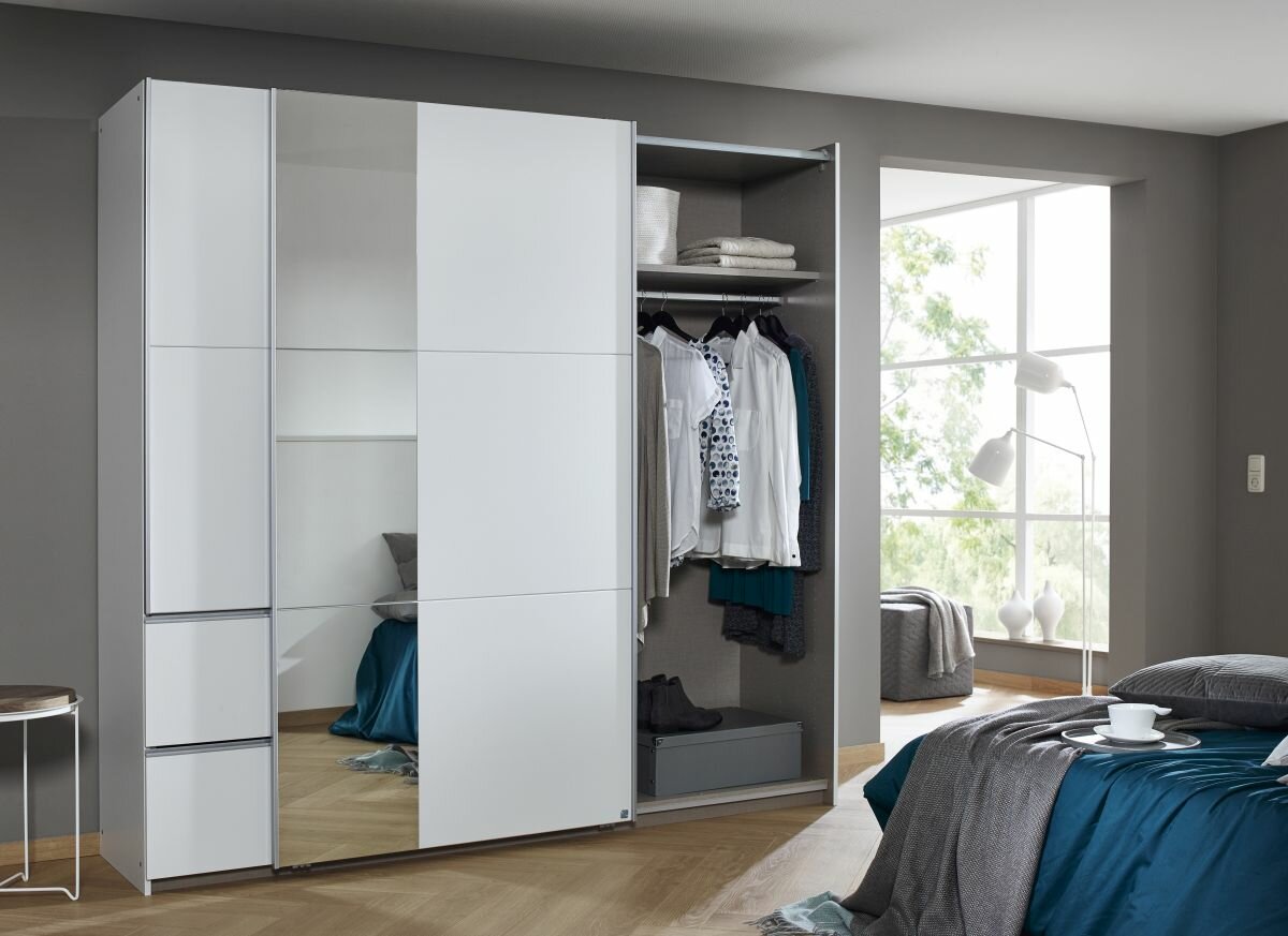 Schwebetürenschrank, Sevilla