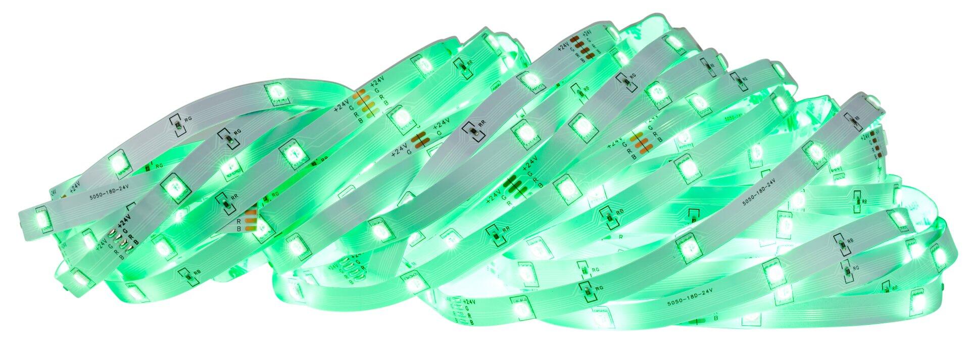 LED Band Stripe mit dynamischem, geschwungenem Arrangement in hellem Grün, zeigt Details der Flexibilität und der Verkabelung mit Modulen zur Dimmung oder Farbänderung.