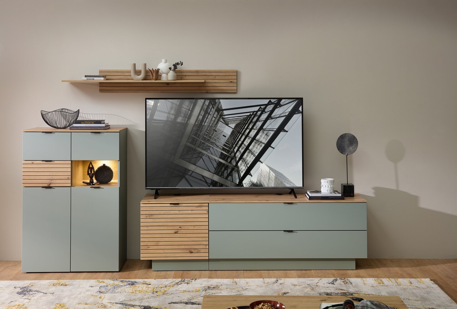 Highboard, Ina