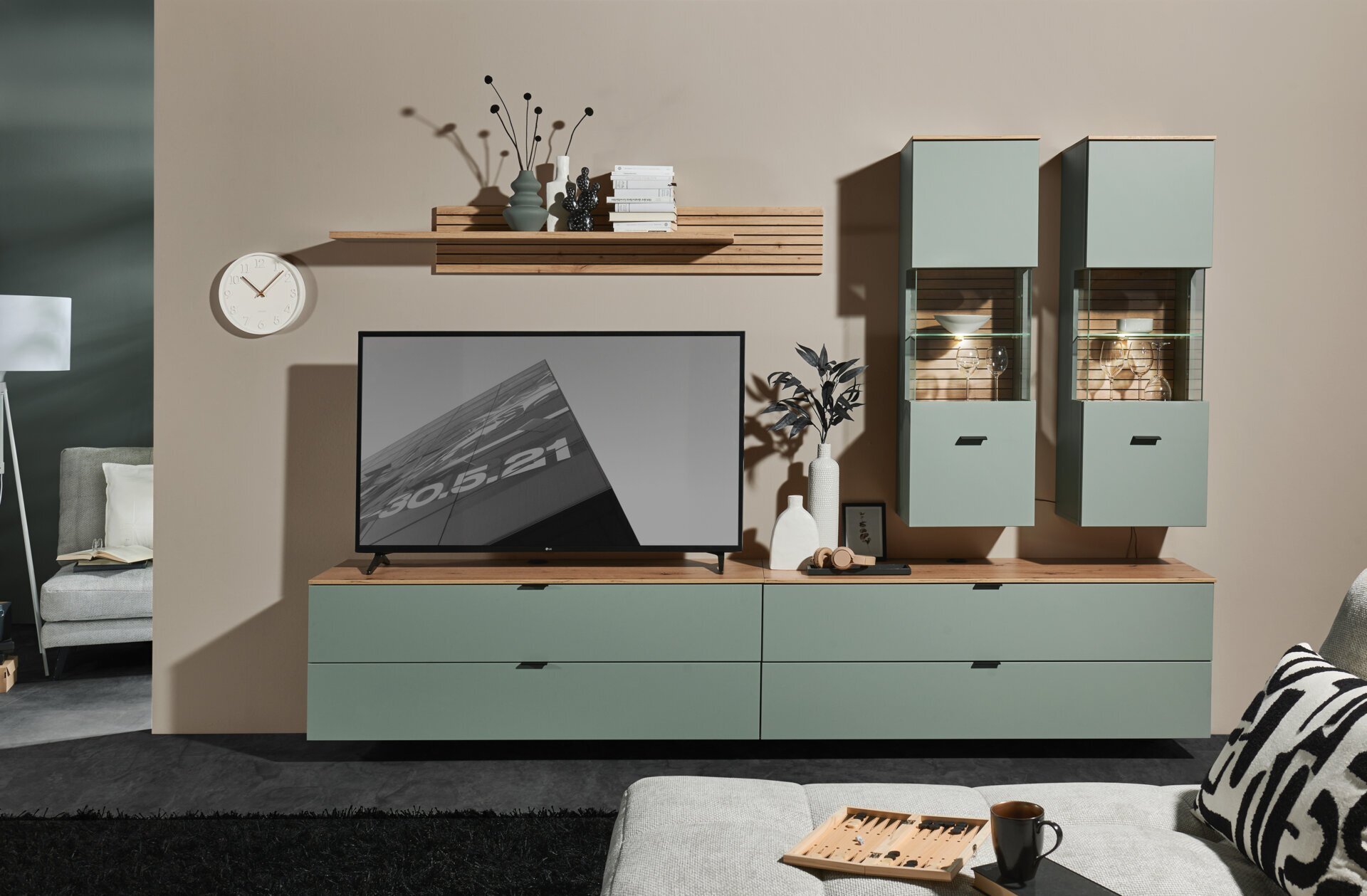 TV-/Wohnlösung, Ina