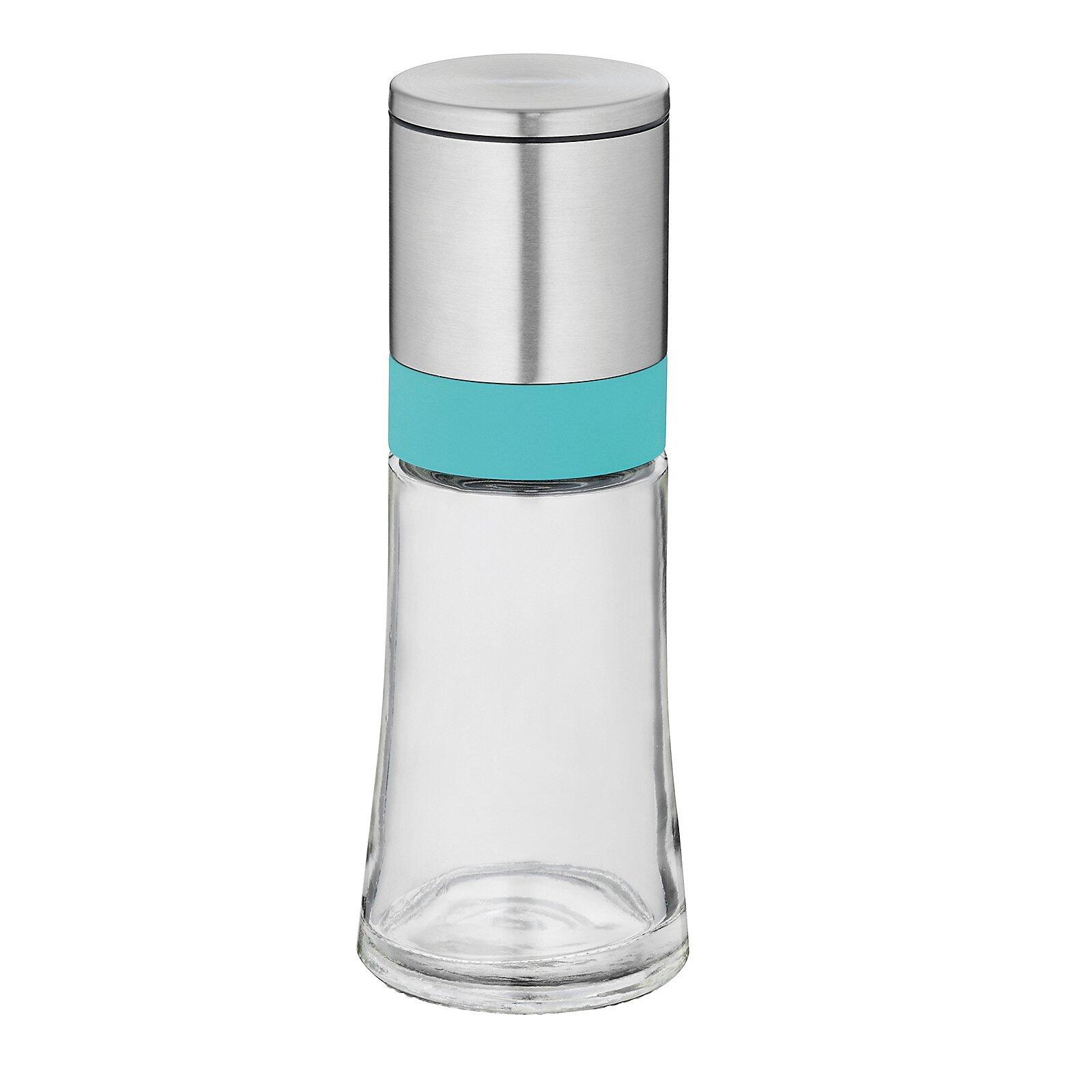 Salz- und Pfeffermühle Matteo, schlanke, konische Form aus transparentem Glas mit silberfarbenem Deckel und blauem Acrylring, frontale Darstellung.