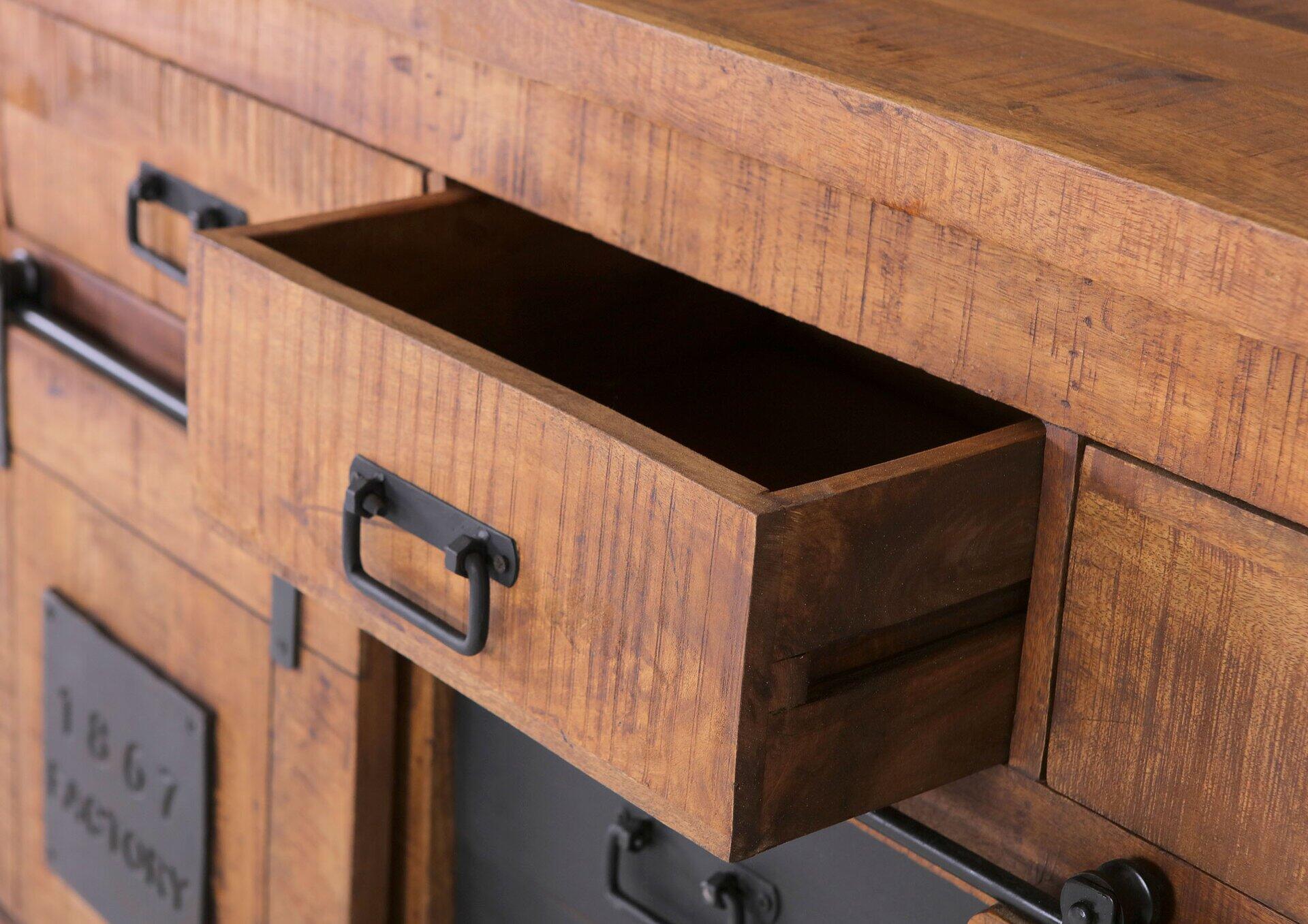 Sideboard, Barney