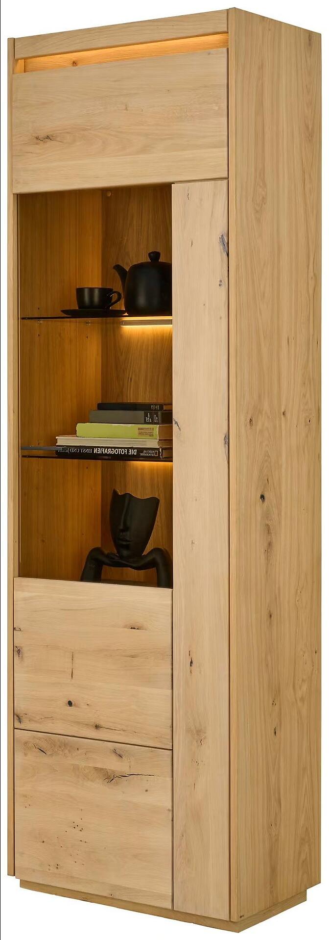 Vitrine, Catalan