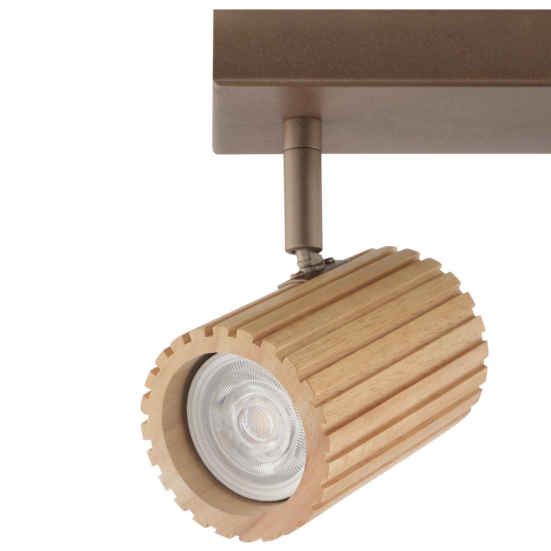 Deckenleuchte Lakewood mit schwenkbarem Lampenkopf und geriffelter Holzoptik zur individuellen Lichtausrichtung.