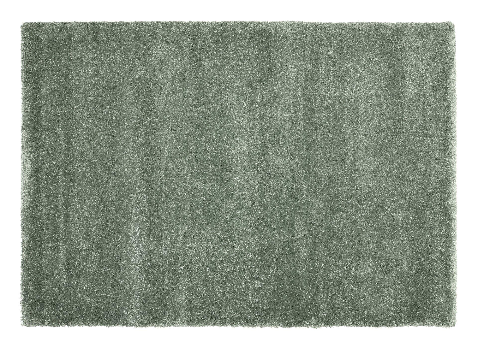 Maschinenwebteppich Erdara in hellem Grau-Grün, detaillierte Draufsicht auf die flauschige und dichte Hochflor-Teppichoberfläche.
