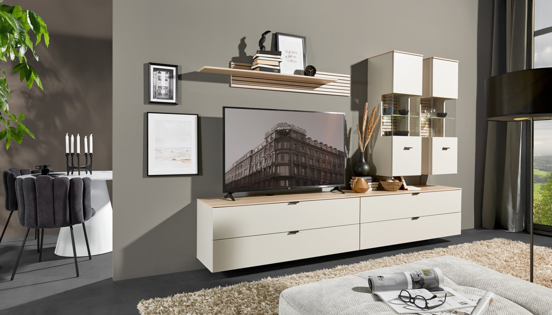 TV-/Wohnlösung, Ina
