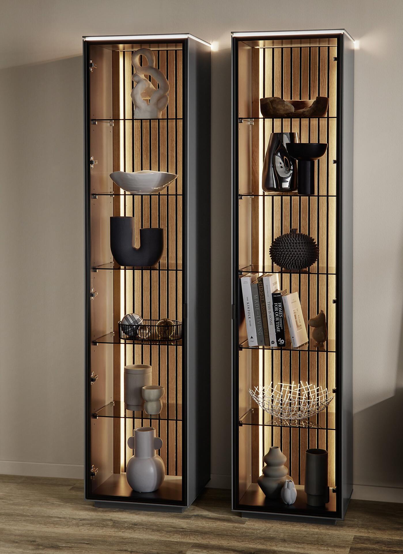 Vitrine, Riani
