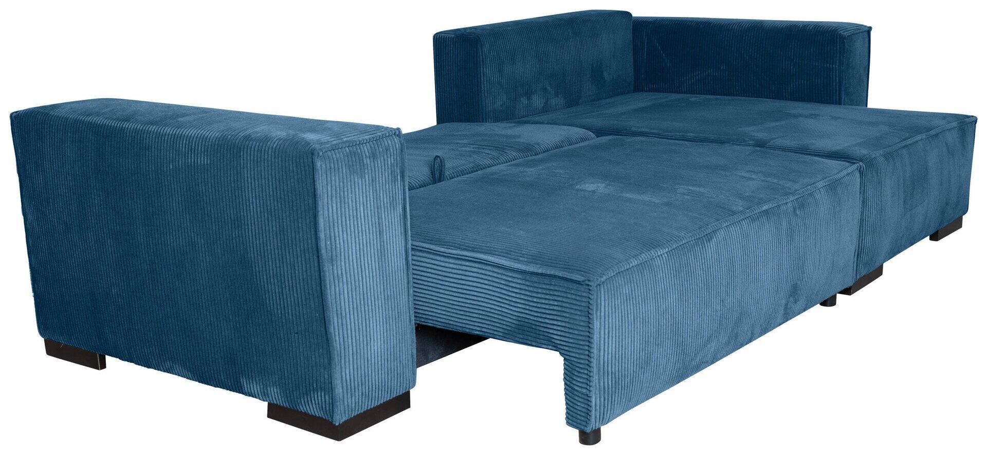 Blaues Ecksofa Mango mit Cordstoffbezug und ausgezogener Schlaffläche, welche die volle Länge des Sofas überdeckt, sowie braune Holzfüße.