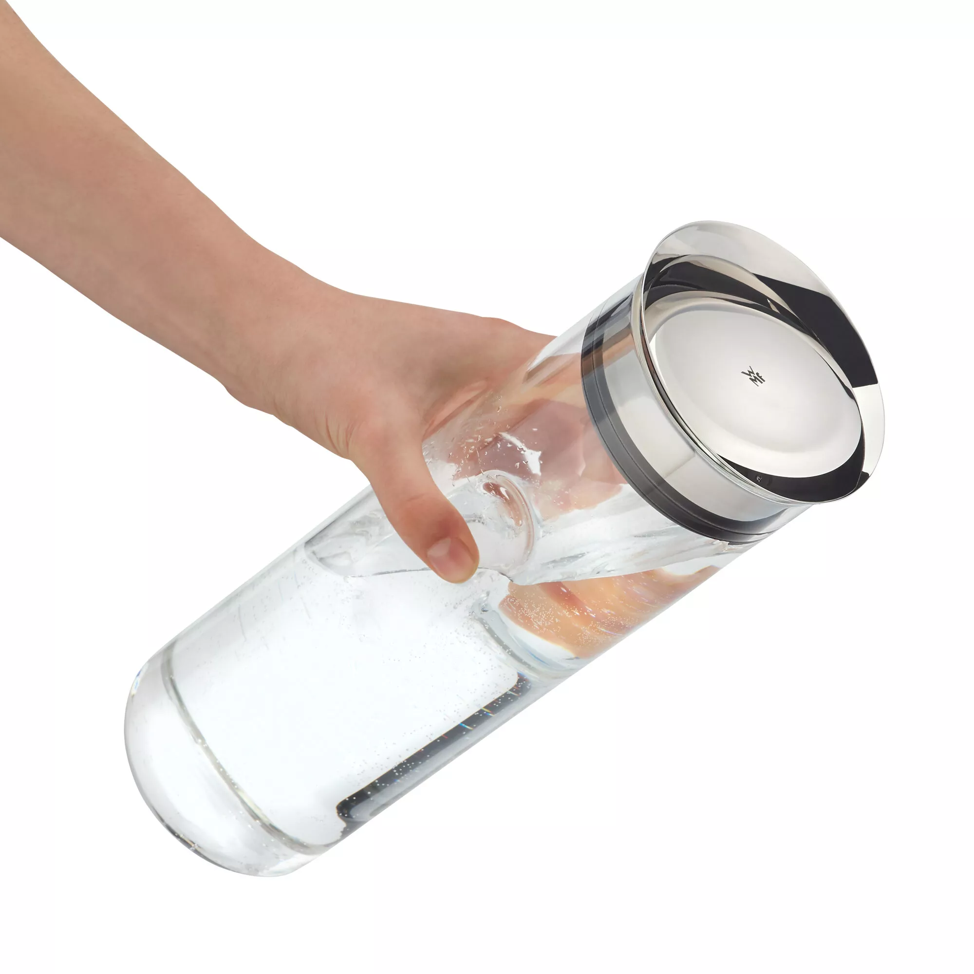 Wasserkaraffe, Motion