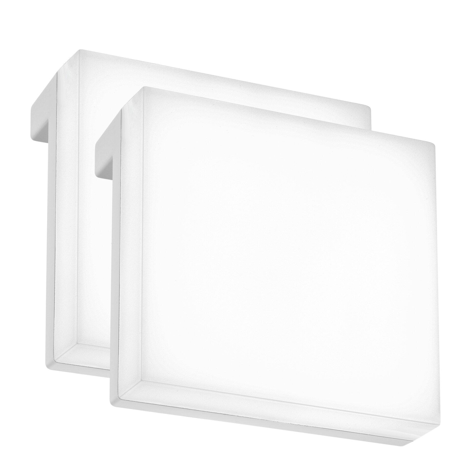 Weiße BRILONER Badezimmerleuchte, Bad, aus der Dreiviertelansicht erkennbar, mit quaderförmigem Design und glänzendem Material.