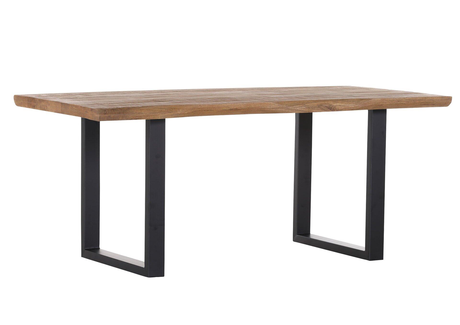 Esstisch Kamerun mit rustikaler, unbehandelter Holzplatte und modernen schwarzen Metallfüßen im L-Design.