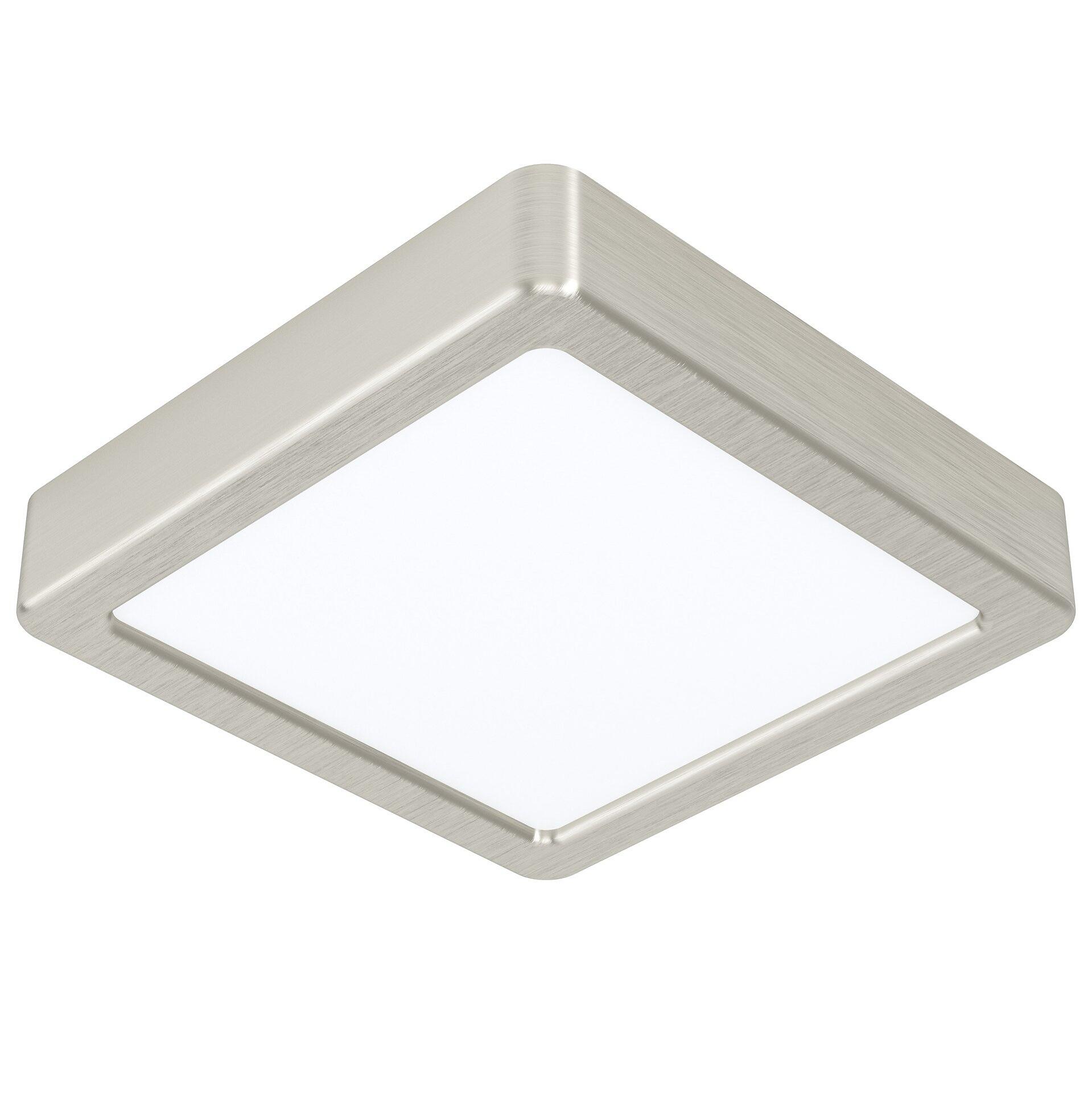 Wand-/Deckenleuchte Fueva 5, quadratisches Design mit gebürsteter Metalloberfläche und gleichmäßig verteiltem, hellem weißen Licht.