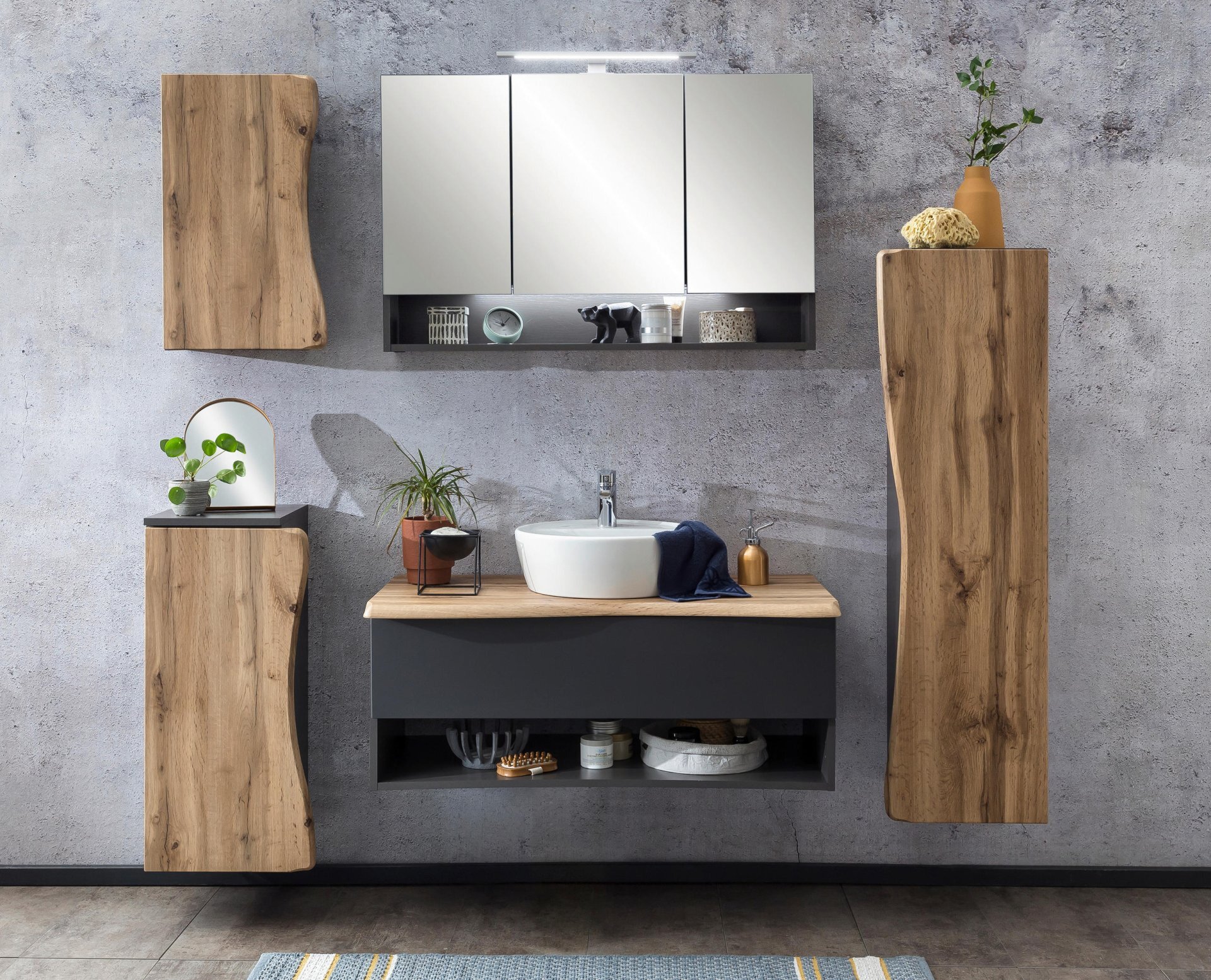 Spiegelschrank, Bogen