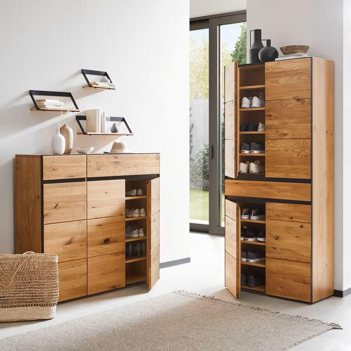 Garderobenschrank, Kelio