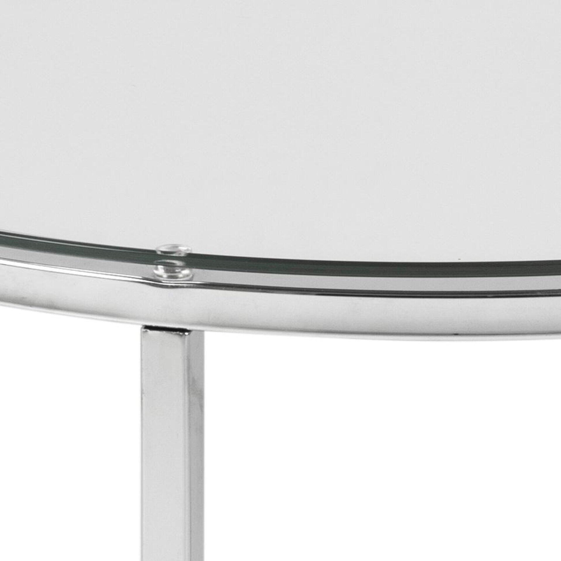 Runder Ecktisch Cross mit Glasplatte und verchromtem Metallgestell, Detailaufnahme von unten.