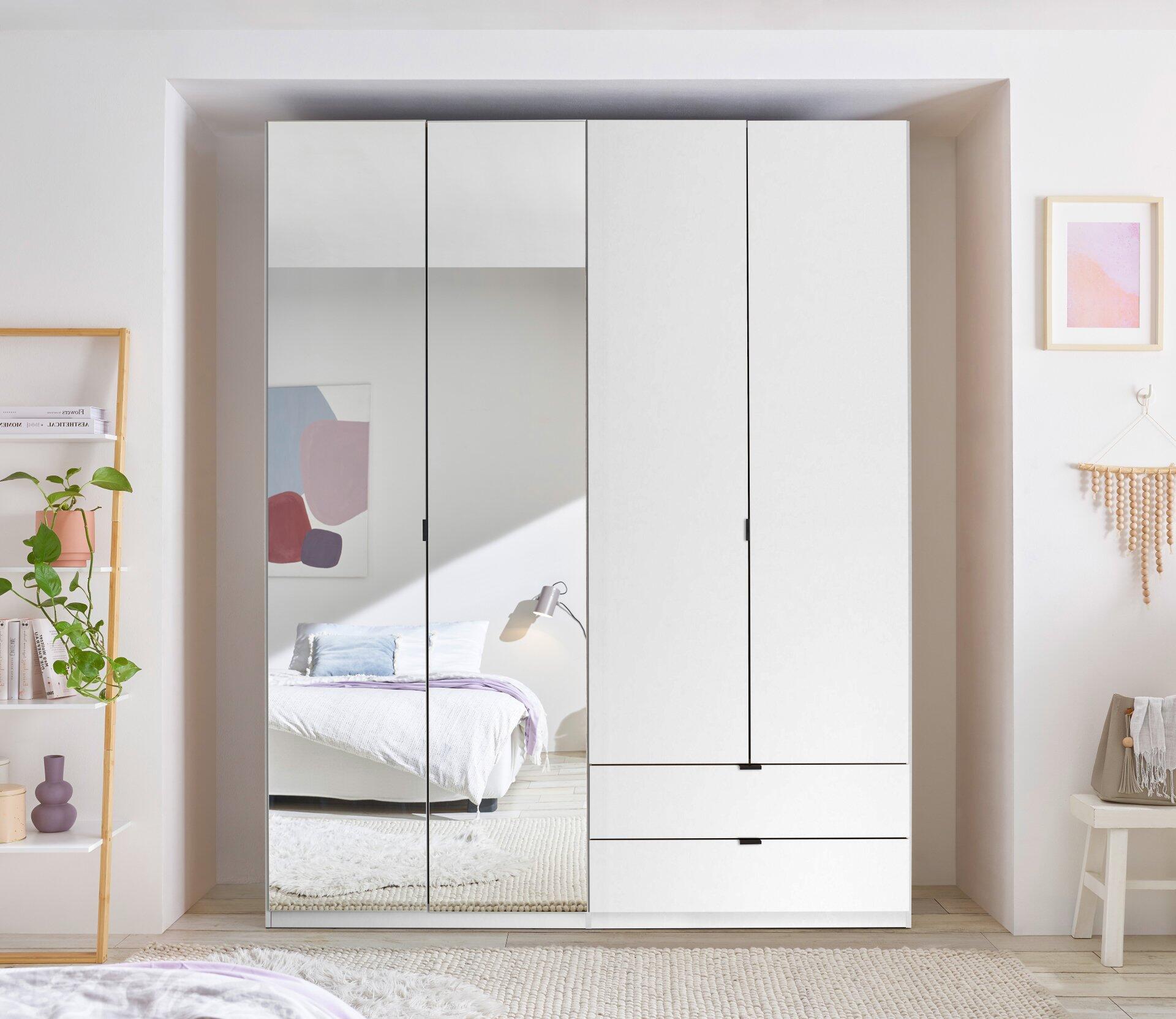Kleiderschrank, Norte