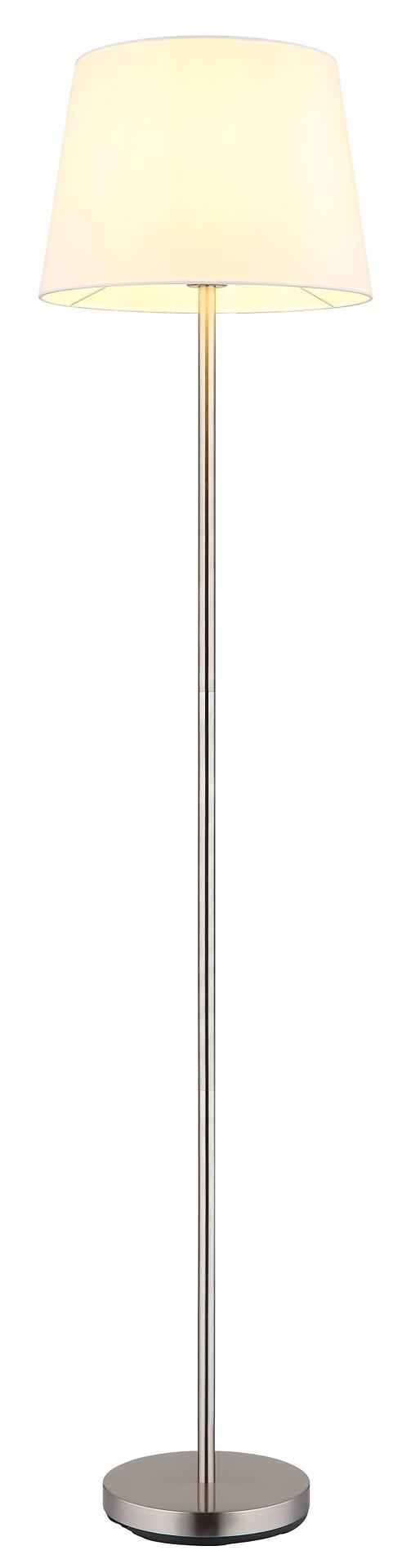 Stehleuchte JORIS mit silberfarbener Metallkonstruktion, konischem, beige farbenem Lampenschirm und Fußtrittschalter im Kabel, dargestellt in einer frontalen Perspektive.