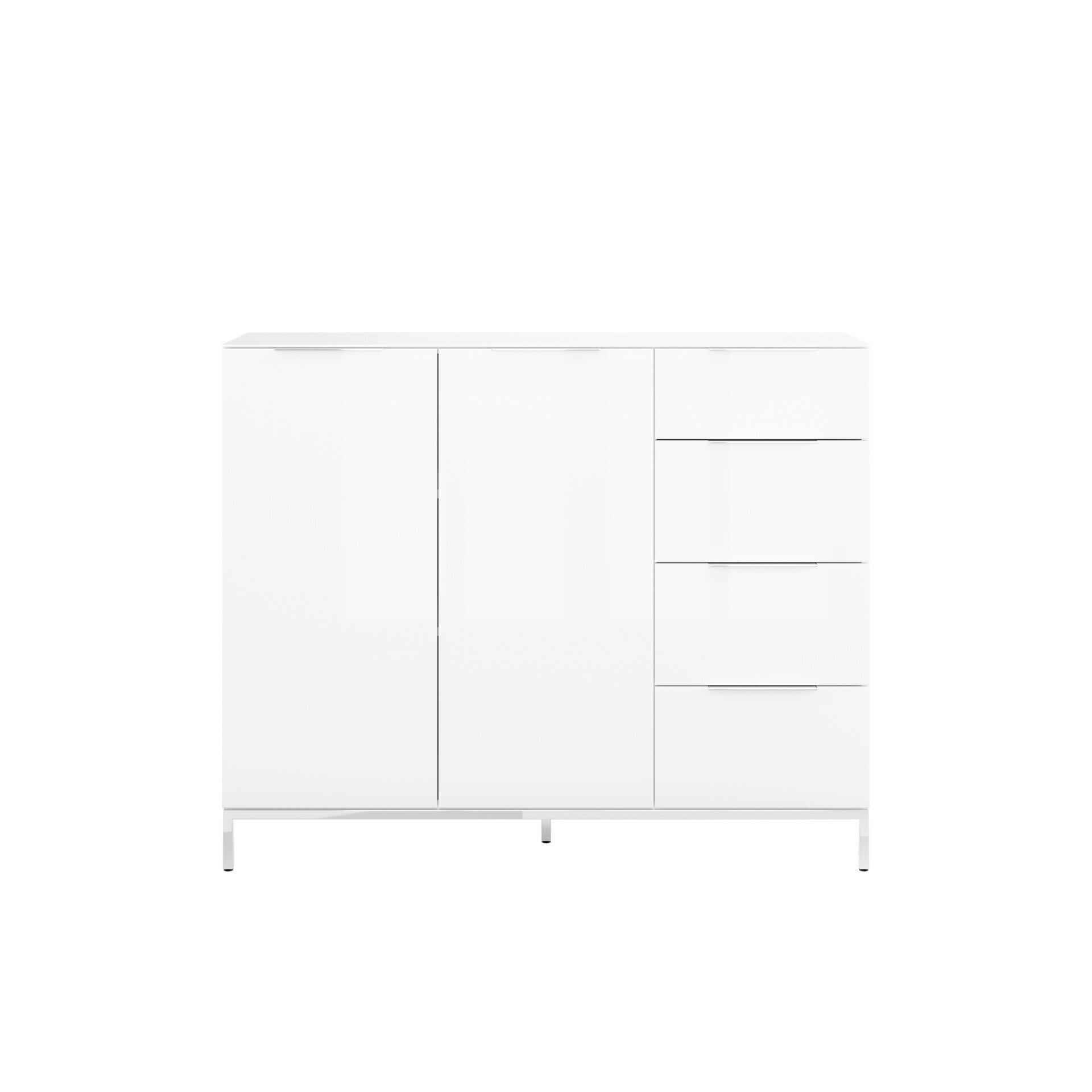 Weiß lackiertes Sideboard "Style" mit vier Schubladen, einer Tür und verstellbaren Füßen, aus einer Frontansicht erkennbar.