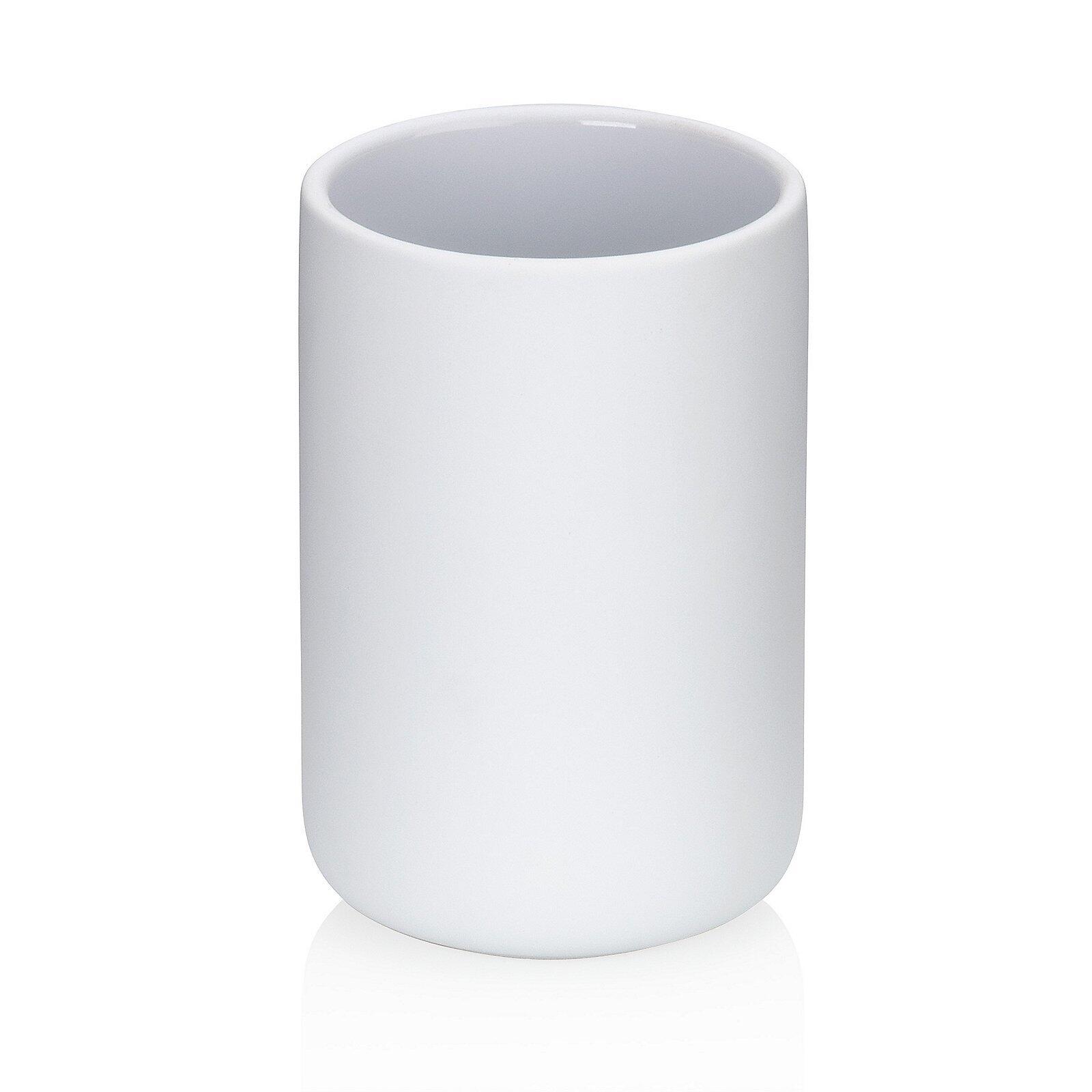 Weißer, zylindrischer Becher "Sana" in Nahaufnahme mit glatter, reflektierender Oberfläche.