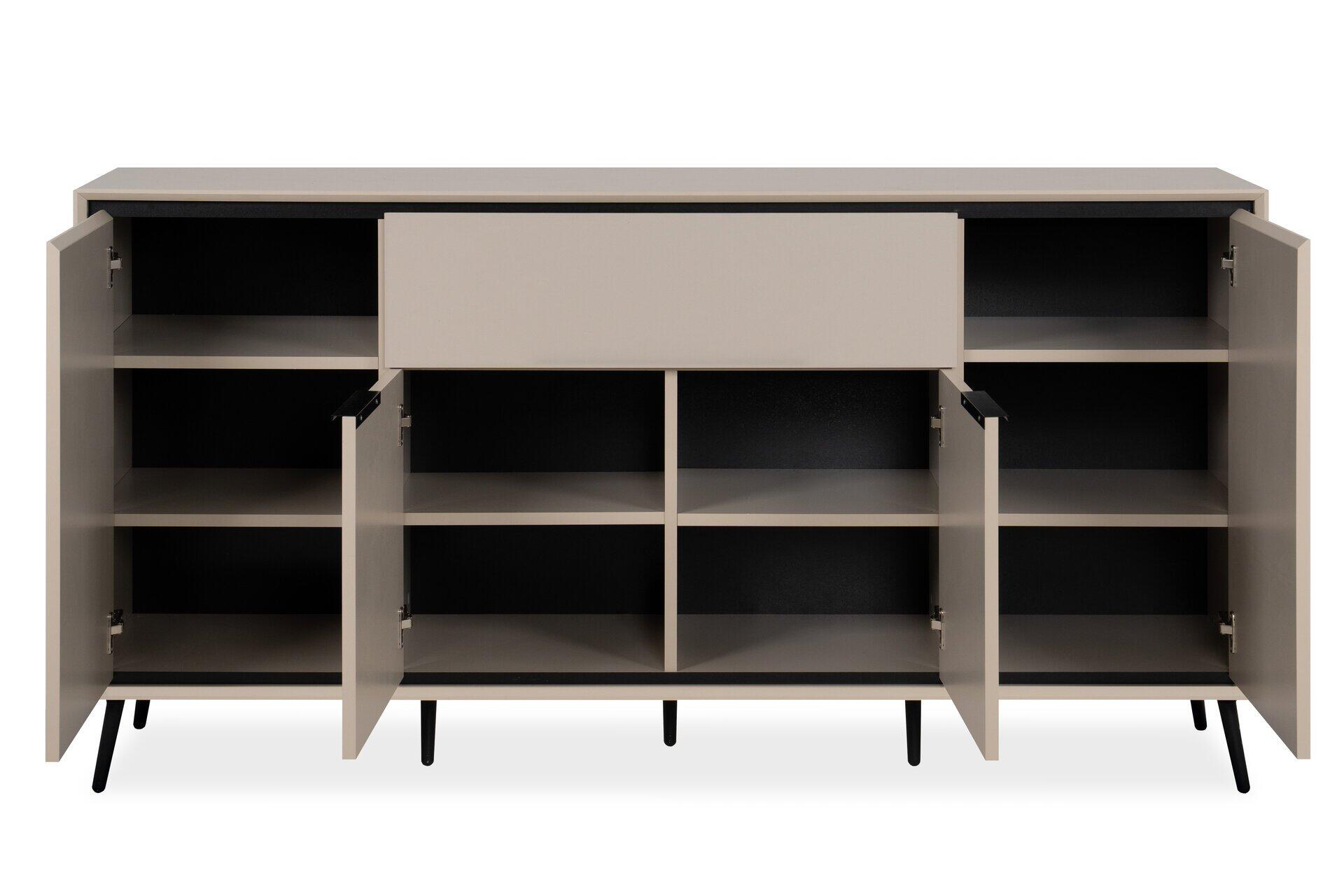 Geöffnetes Sideboard Arona 51B mit weißem Korpus, schwarzem Griff und Füßen, aus der Vogelperspektive sichtbar mit zentraler Schublade und geöffneten Türen, die den Innenraum mit Regalböden zeigen.