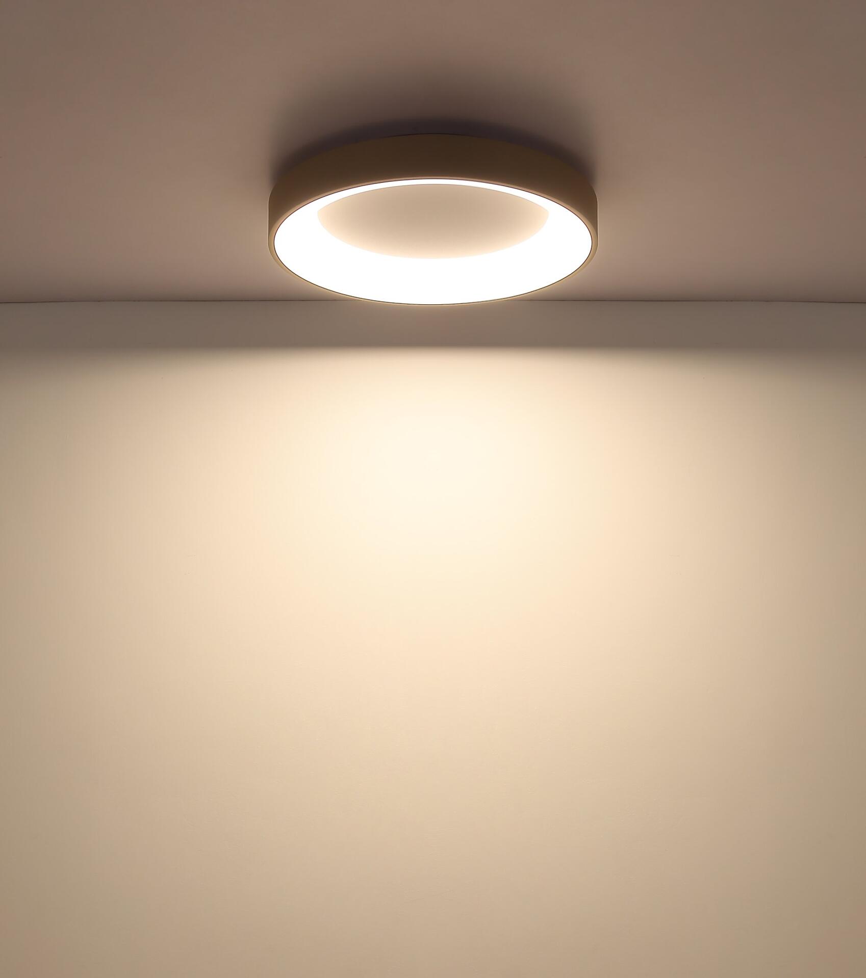 Deckenleuchte GALLEGOS, runde LED-Deckenleuchte mit anthrazitfarbenem Korpus, die in Betrieb helles, weiches Licht nach unten abstrahlt und durch die Perspektive von unten das minimalistische Design betont.