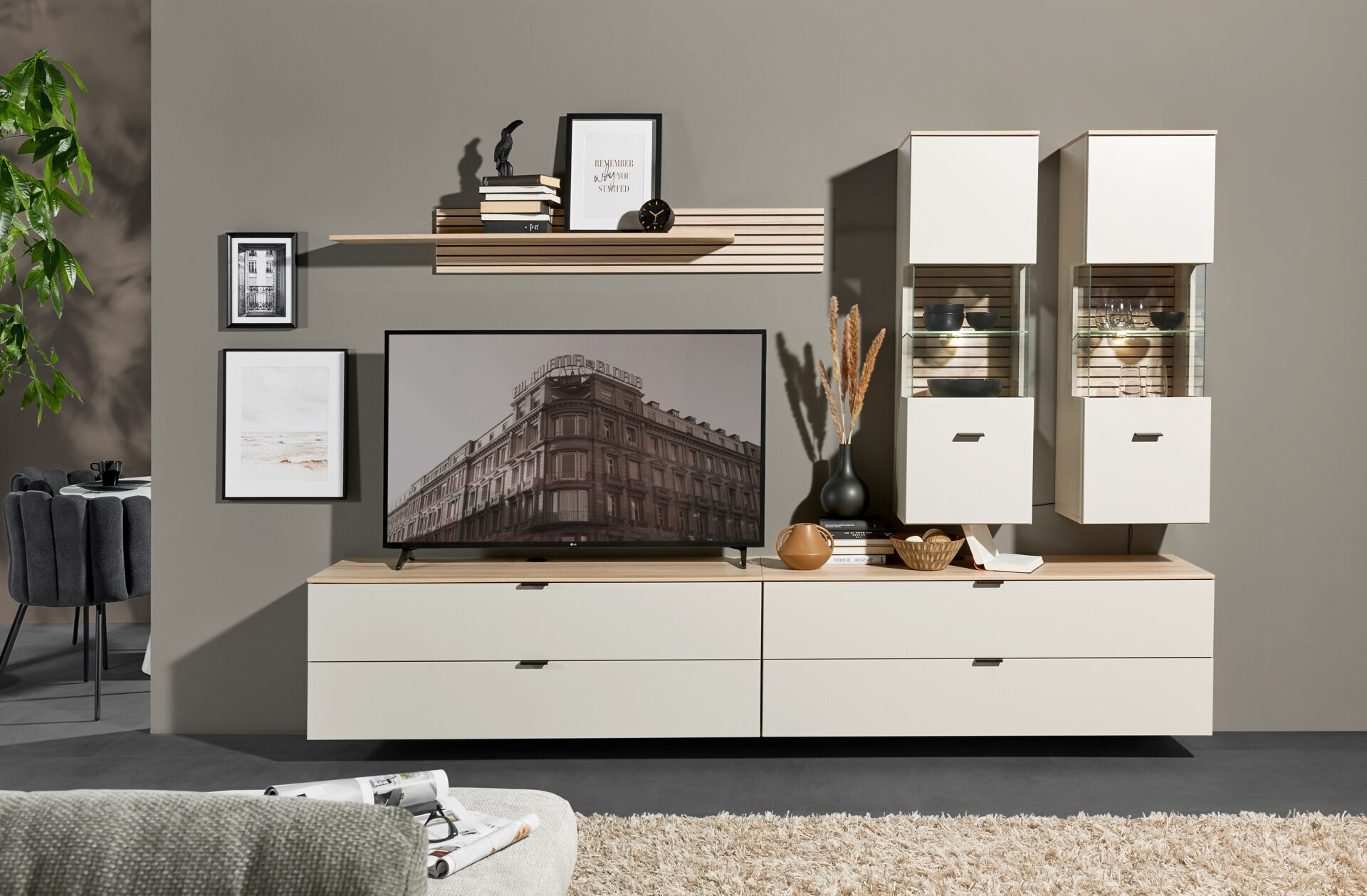 TV-/Wohnlösung, Ina