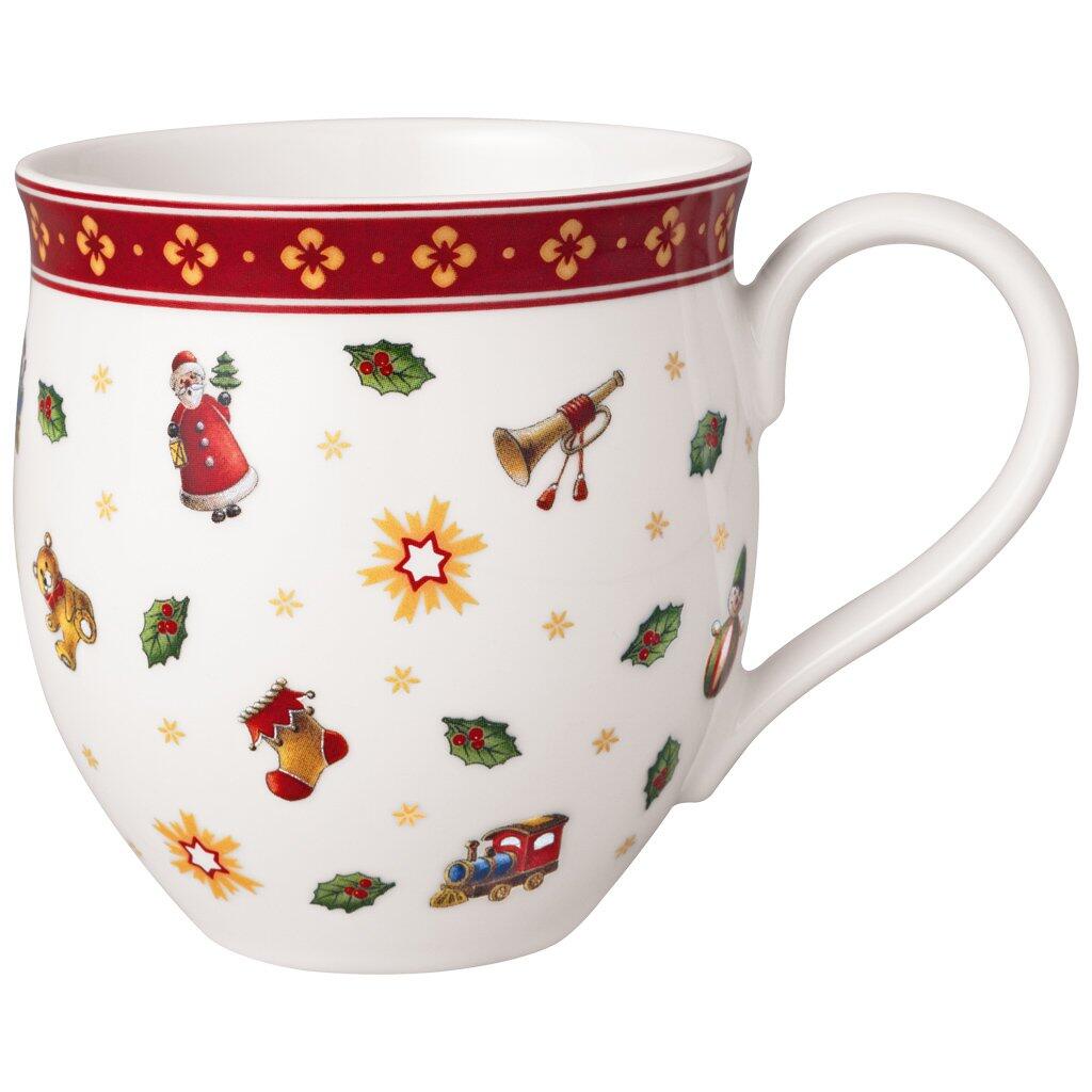 Weihnachtlicher Henkelbecher von Toy's Delight mit weihnachtlichen Motiven wie Sternen, Weihnachtsbäumen und Weihnachtsmann, abgebildet aus einer leicht erhöhten Frontalperspektive.