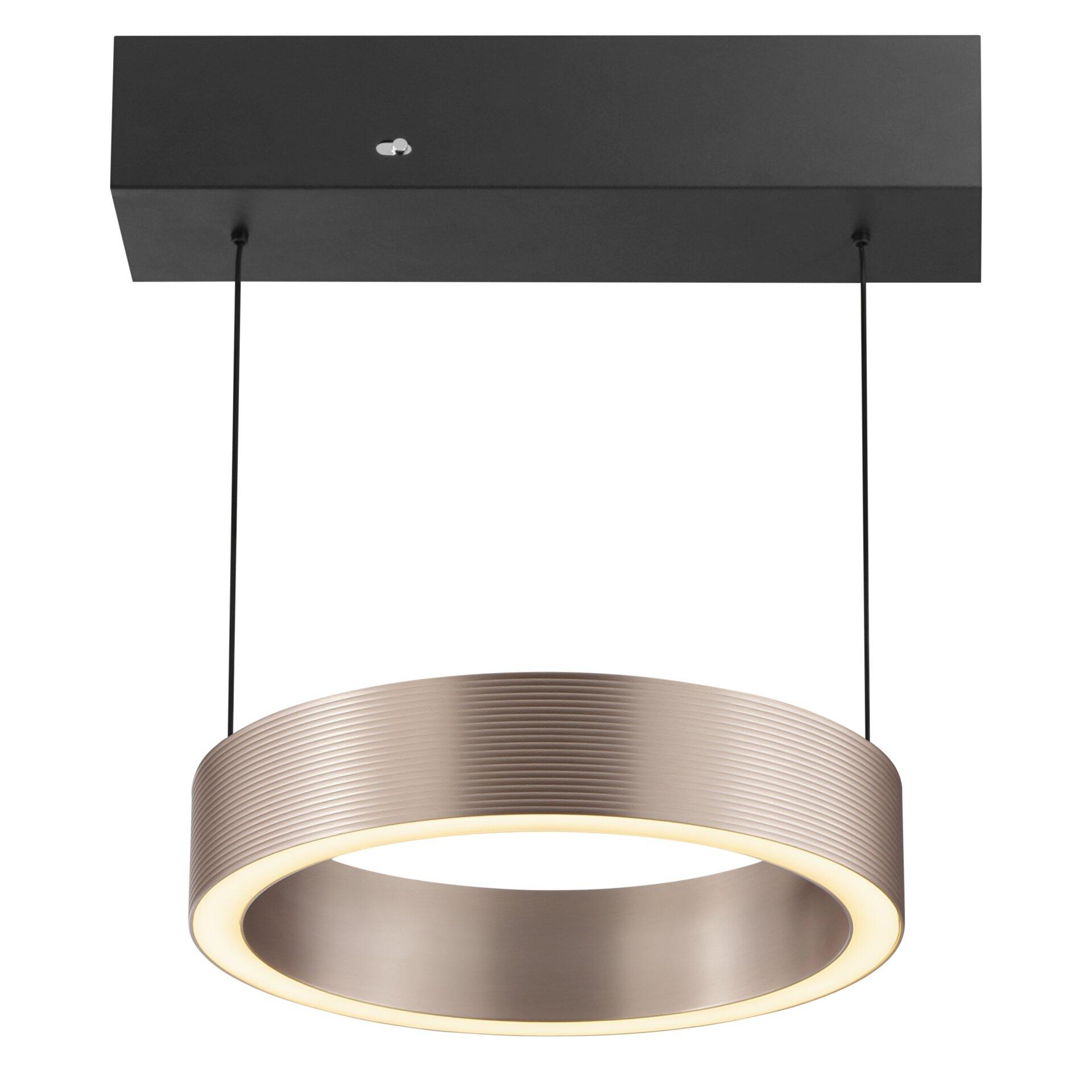 Pendelleuchte Axion mit bronzefarbener Ringstruktur und dimmbar-warmweißem Licht, frontale Perspektive mit verstellbarem Kabel und Deckenzauber.