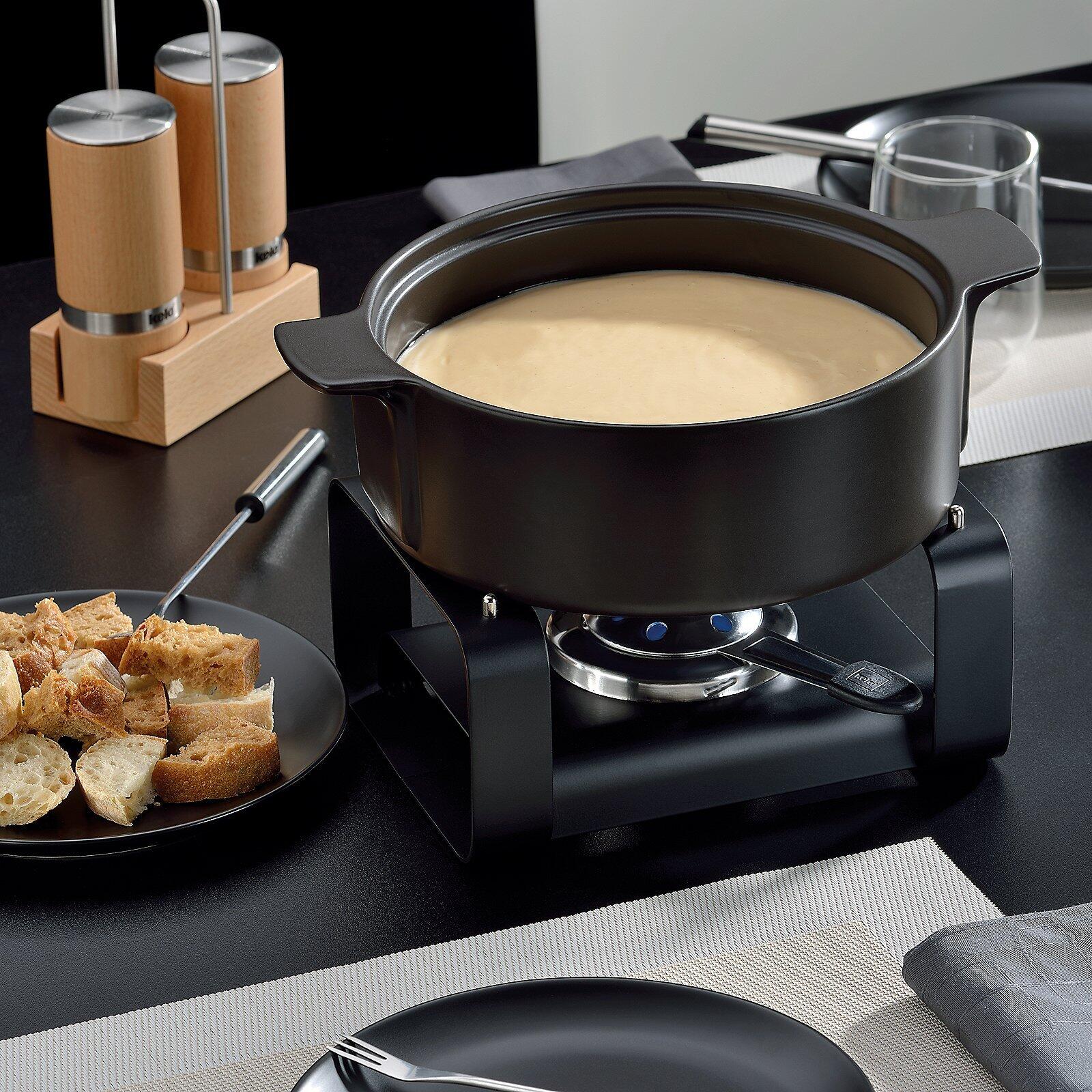 Käsefondue-Set, Roman