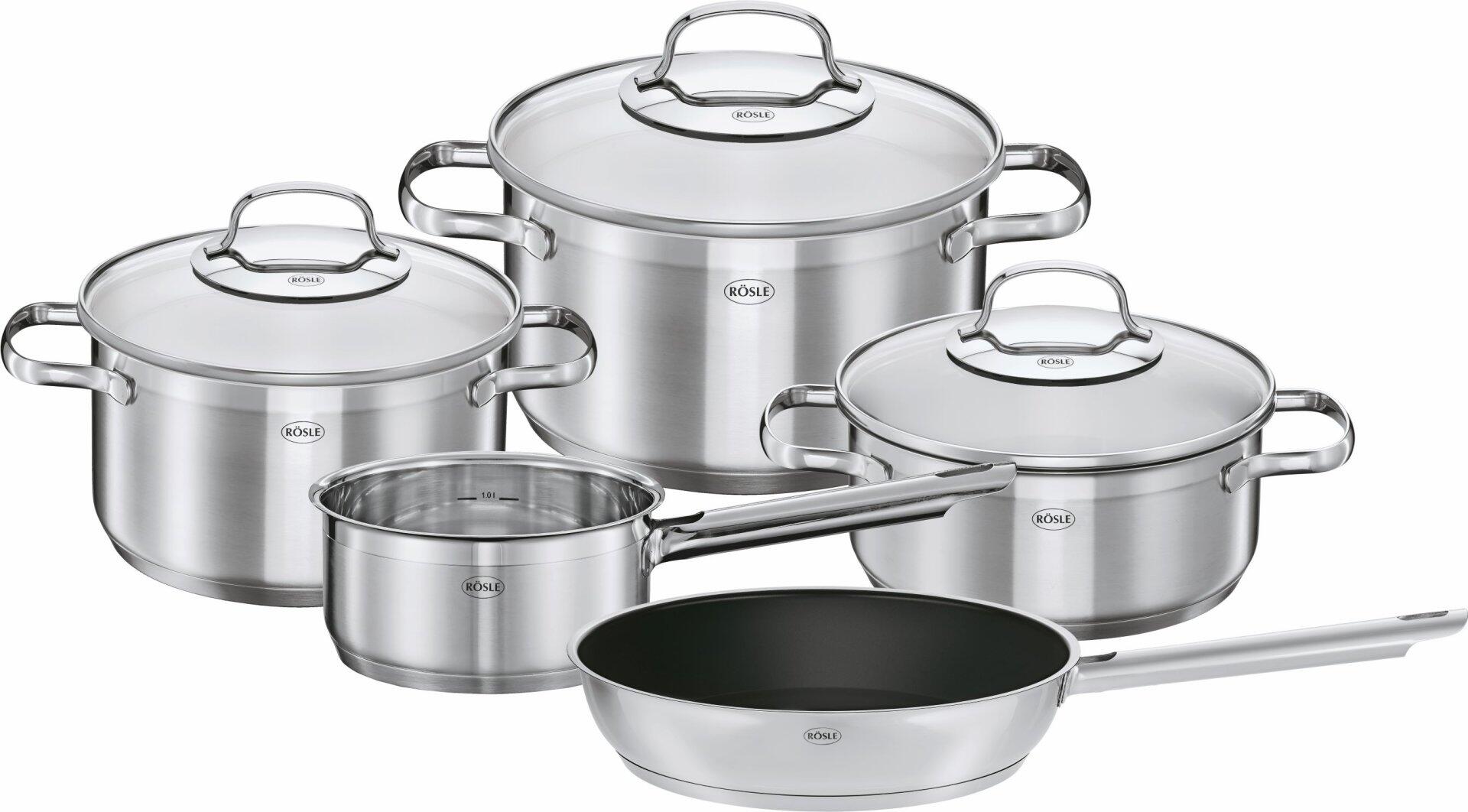 Starter-Set 5-tlg. Ellegance: Edelstahlkochgeschirr mit Antihaftbeschichtung, Messmarkierungen und Edelstahl-Deckeln mit Glas-Einsatz, dargestellt aus schräger Vogelperspektive.