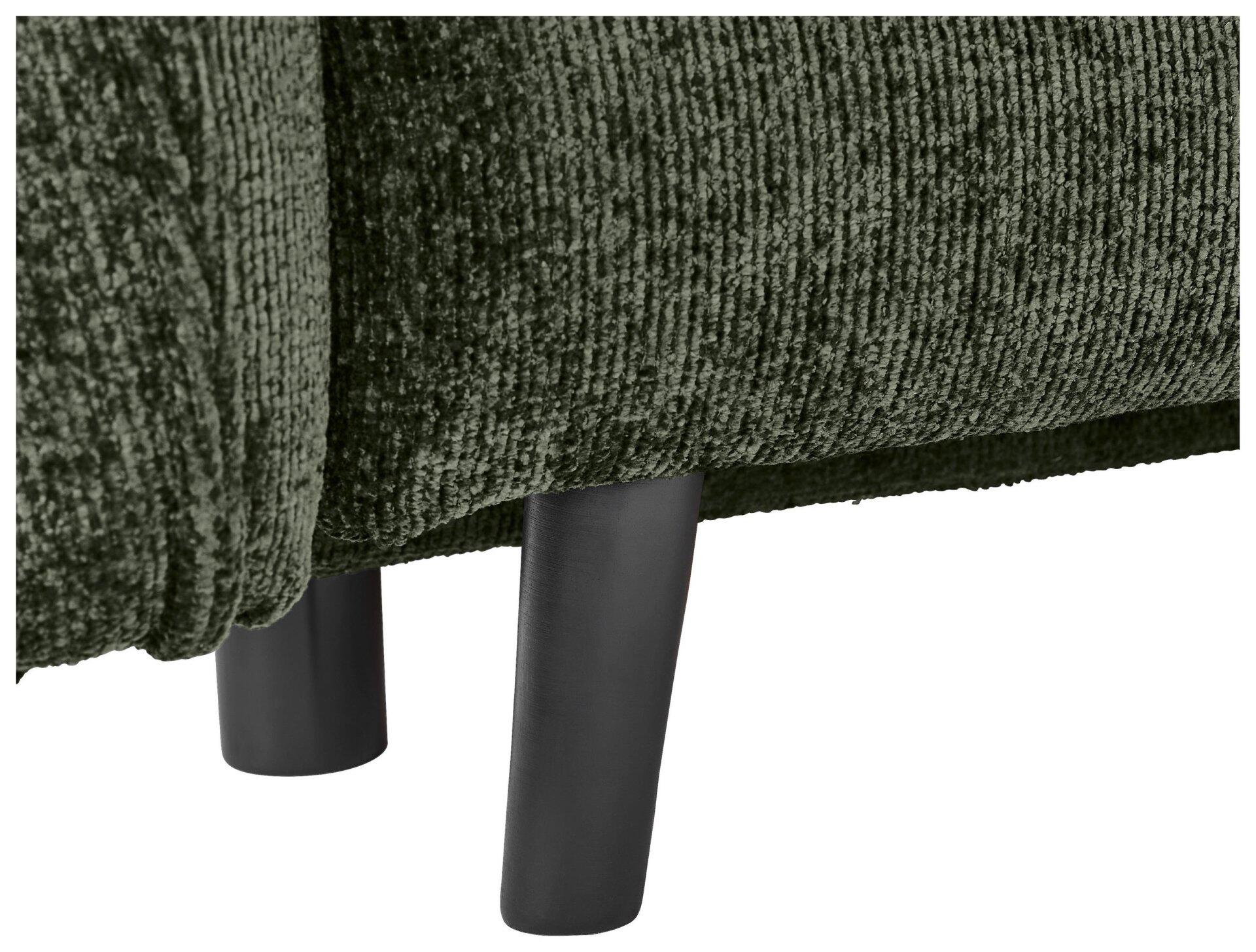 Detailaufnahme der konischen, schwarzen Füße und der strukturierten, grünen Stoffbezug des Sofas Santana.