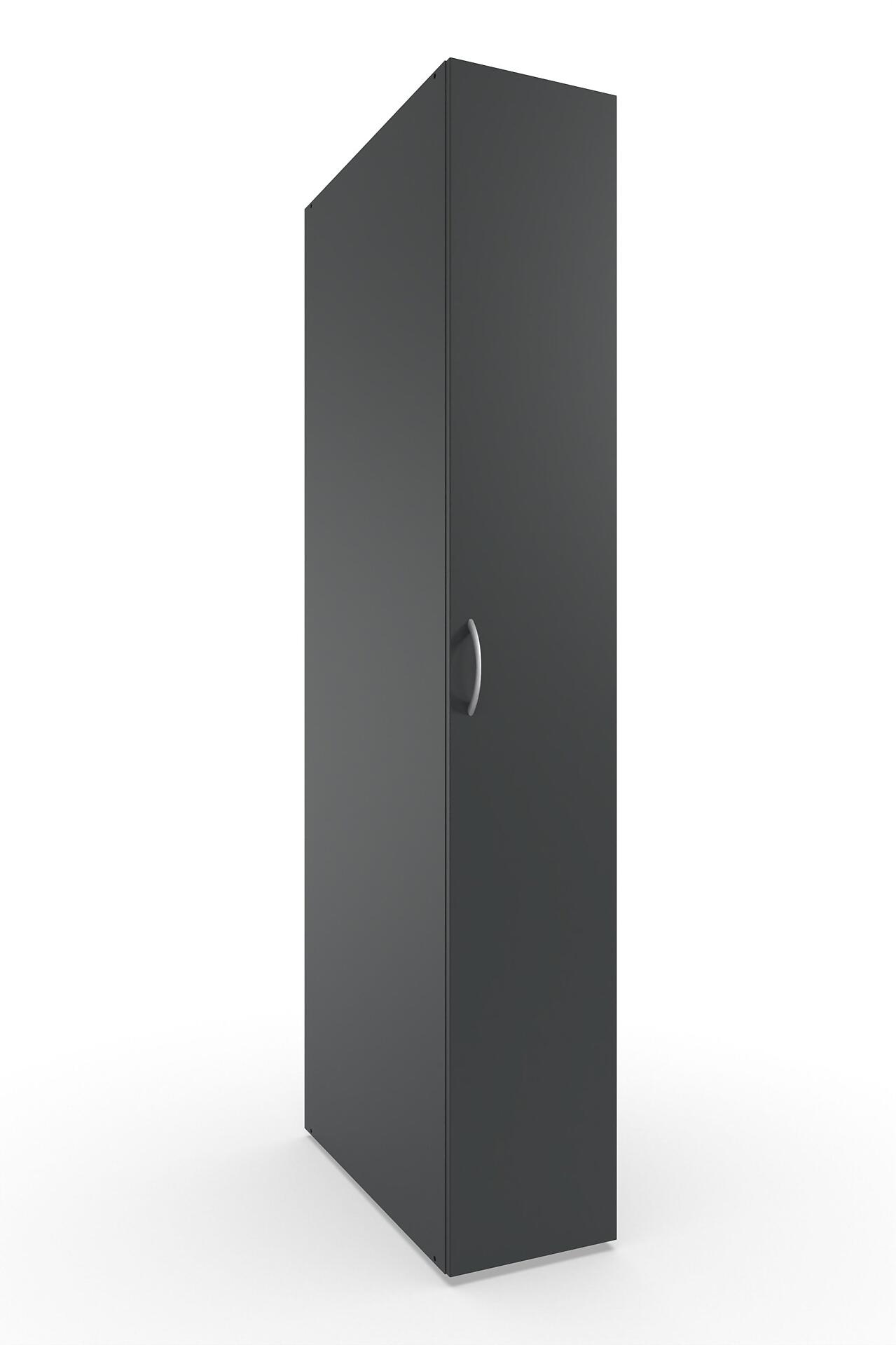 Grauer Schrank mit einem Griff aus gebürstetem Metall und freistehend vor weißem Hintergrund.