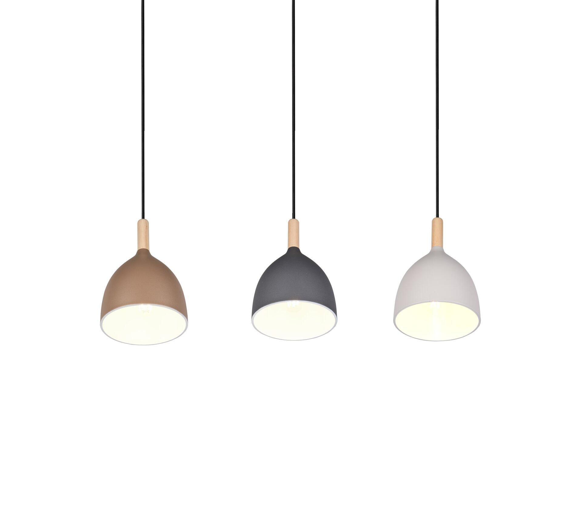 Drei Pendelleuchten Jerano in Kupfer, Anthrazit und Weiß mit gebogenem Lampenschirm und Holzgriff, die in einer Reihe an schwarzen Kabeln hängen.