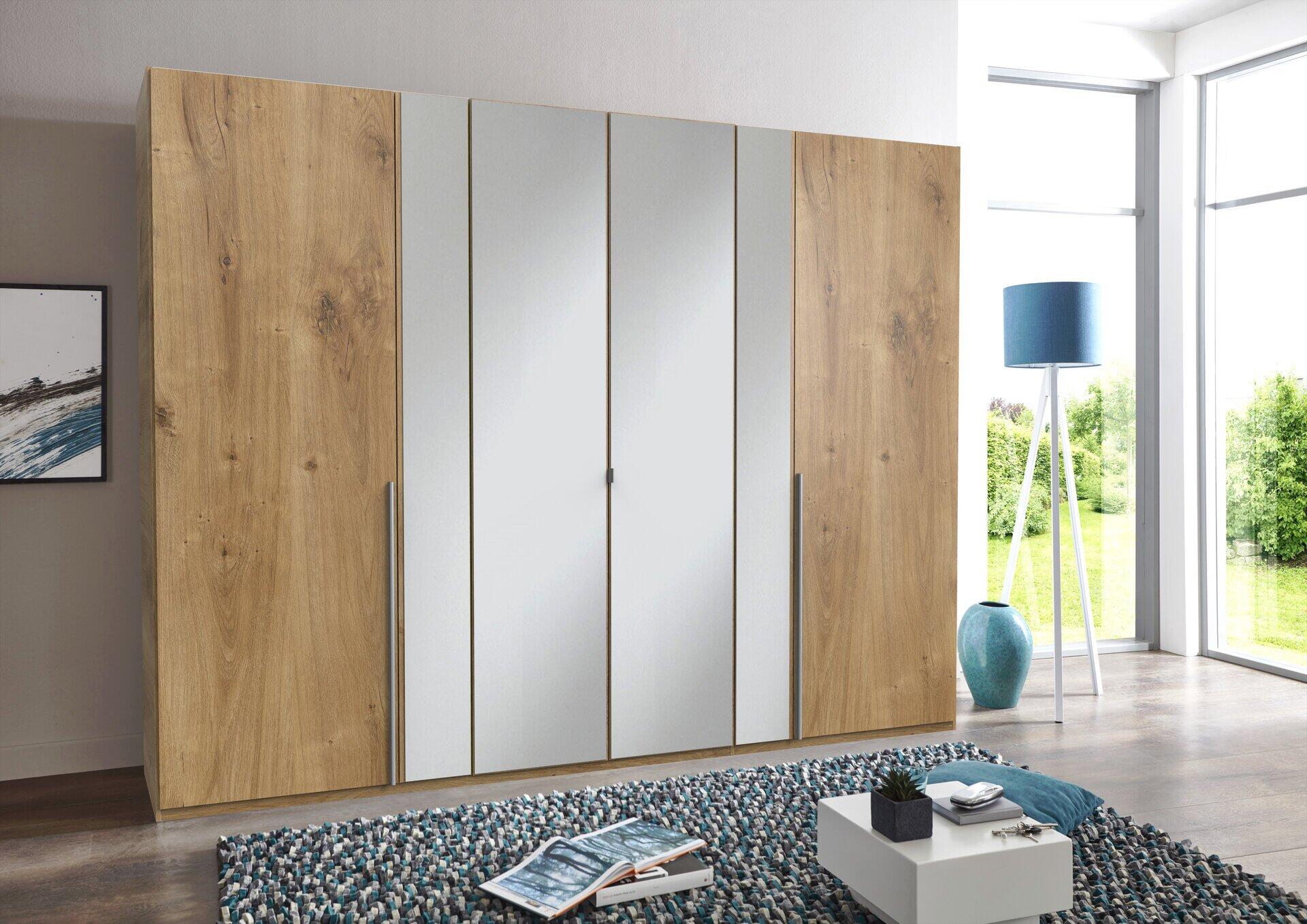 Kleiderschrank, Vanea
