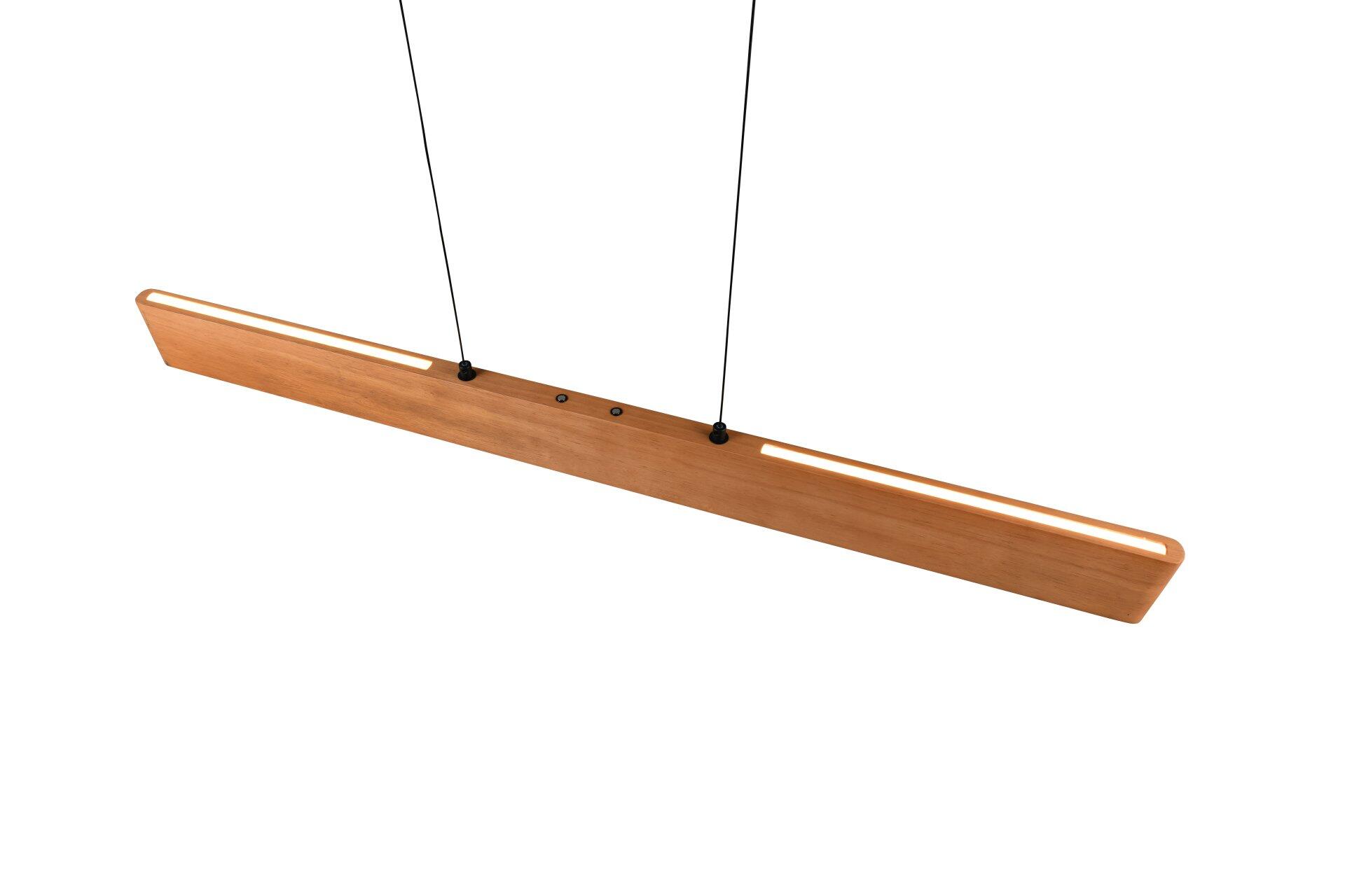 Pendelleuchte Edgewood mit rechteckigem Holzkorpus und integrierter LED-Strecke, die in Frontalperspektive das gleichmäßige Licht zeigt.