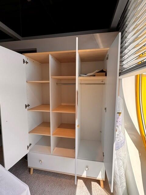 Kleiderschrank Ylvie