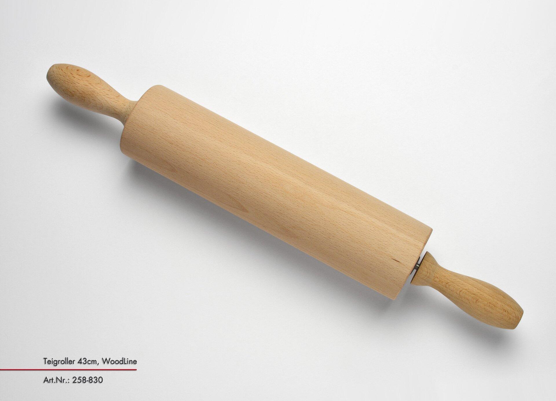 Teigroller aus hellem Buchenholz, WoodLine, mit abgerundeten, leicht gebogenen Griffen und einer Länge von 43 cm, seitlich abgebildet.