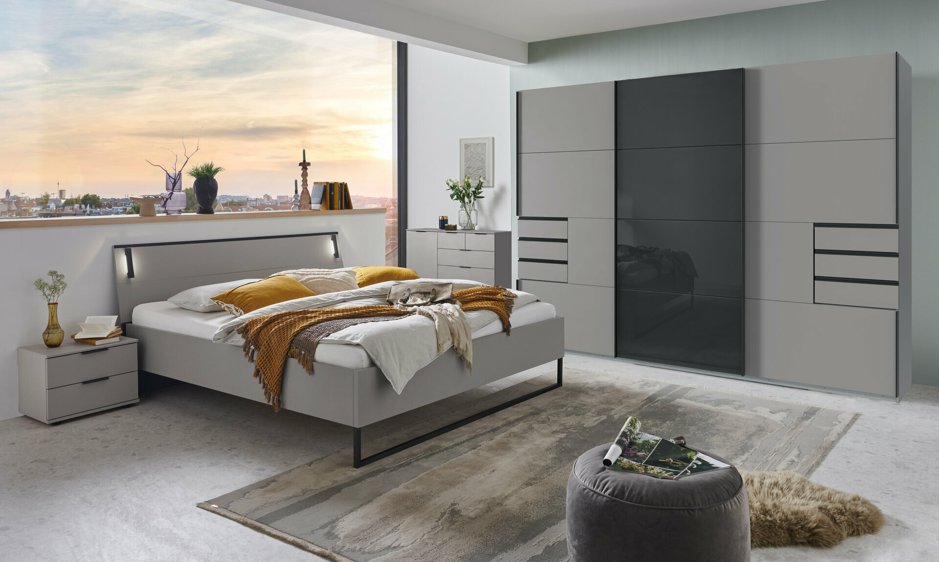 Schwebetürenschrank, Tilburg