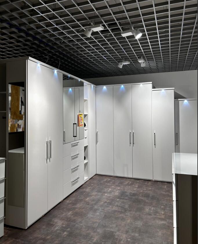 Möbel-Ausstellungsstücke